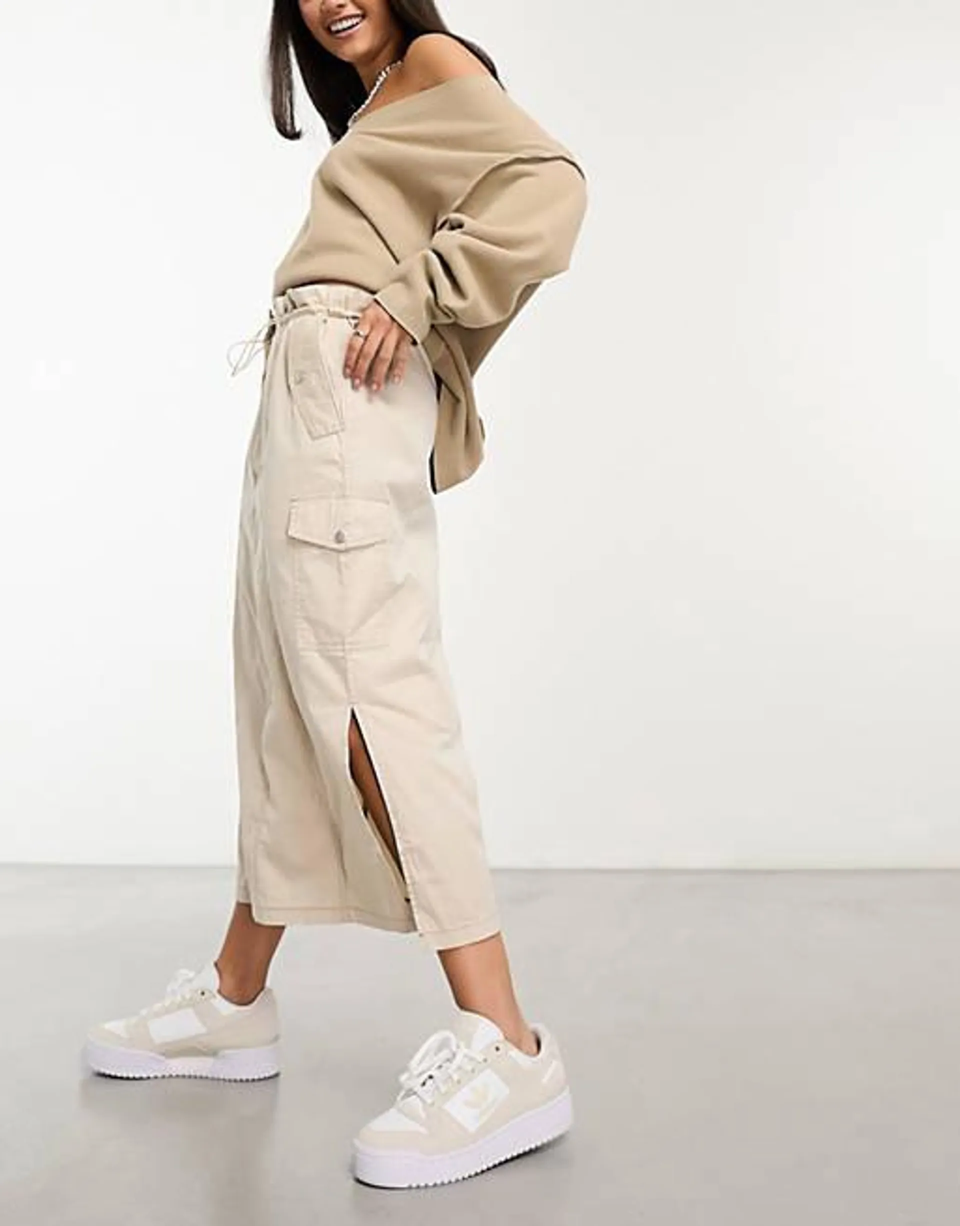 ASOS DESIGN - Gonna cargo midi color pietra con vita arricciata