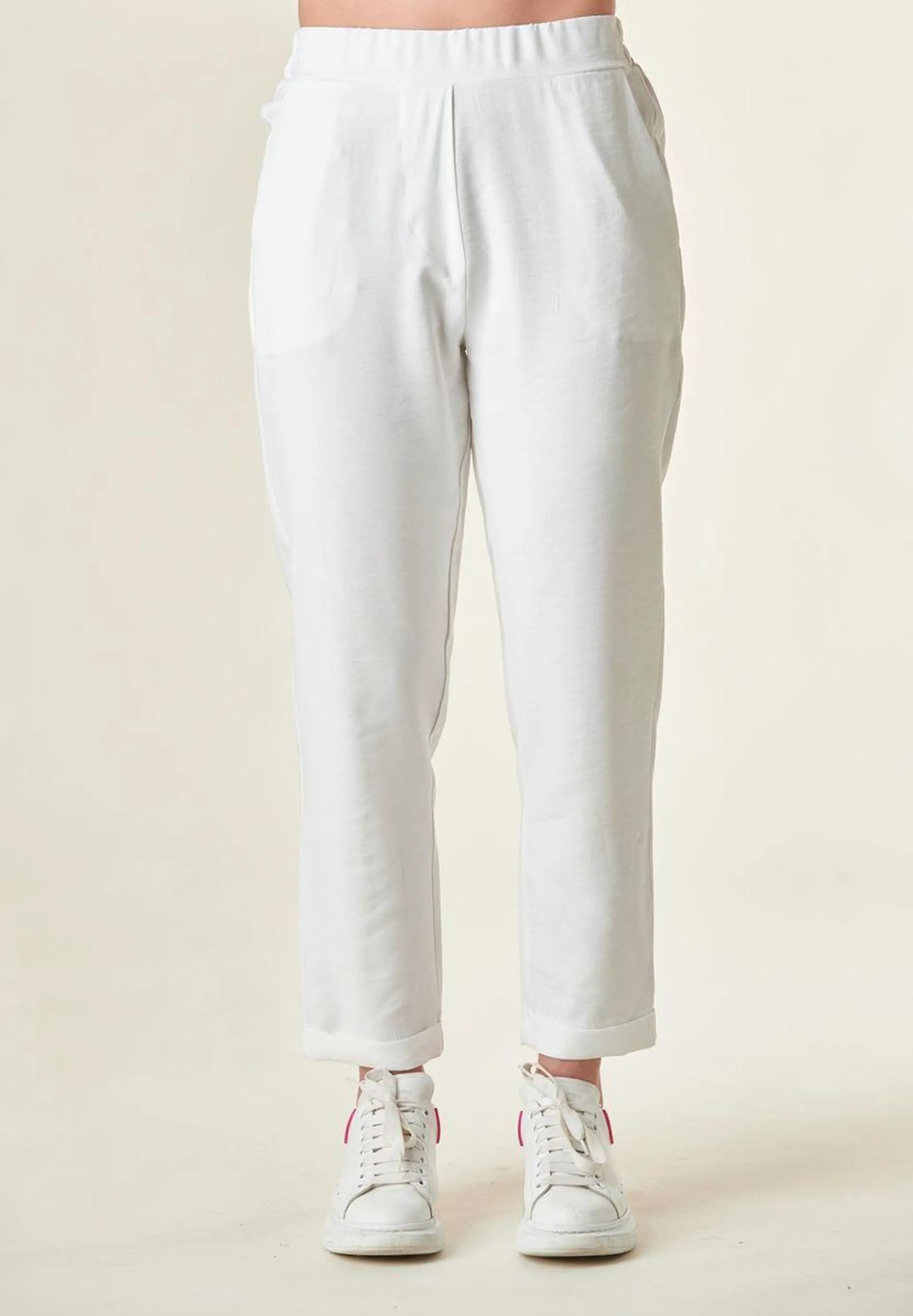 Pantalone bianco carrot vita elastica risvolto