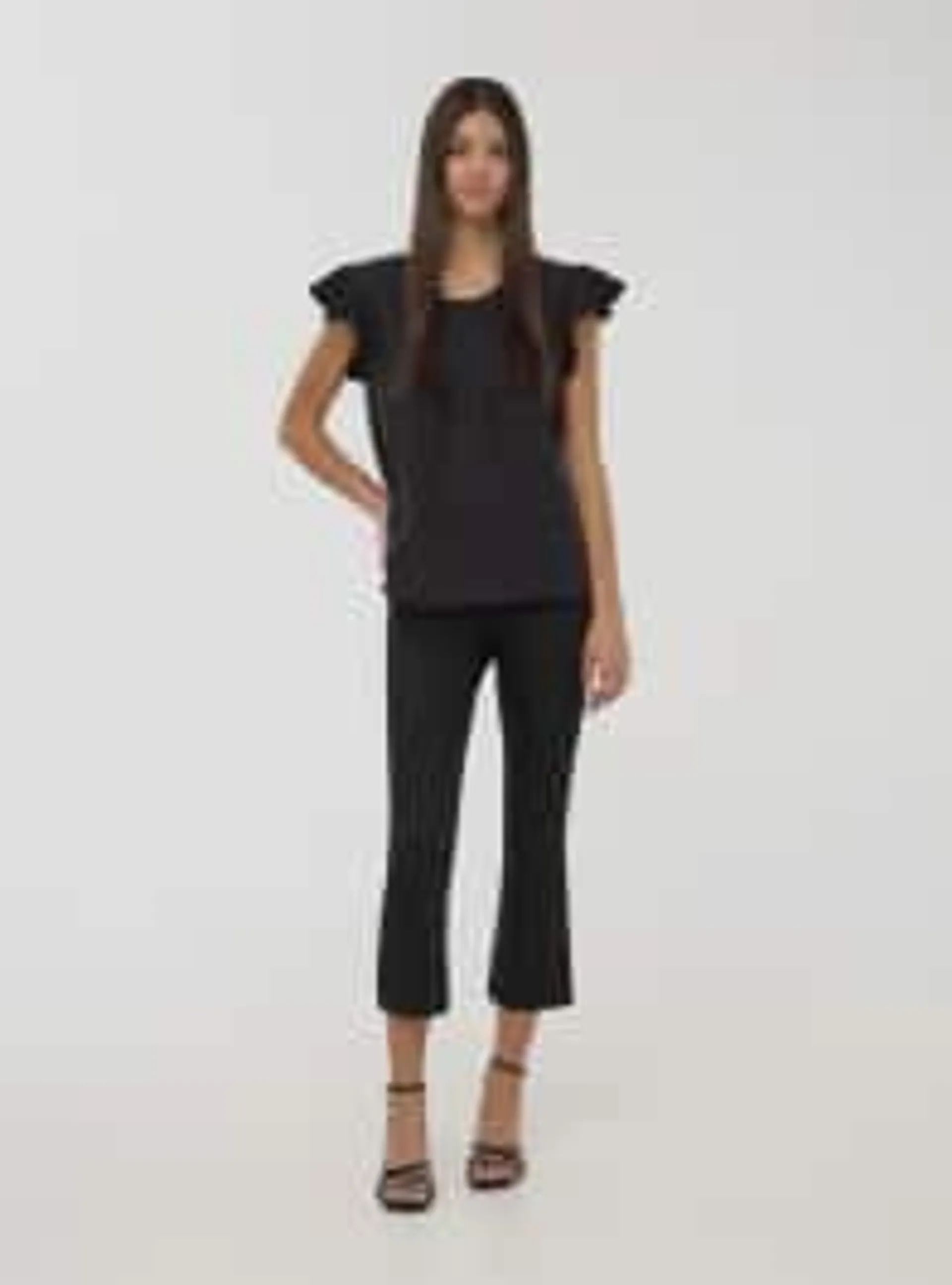 Blusa tinta unita a maniche corte Nero