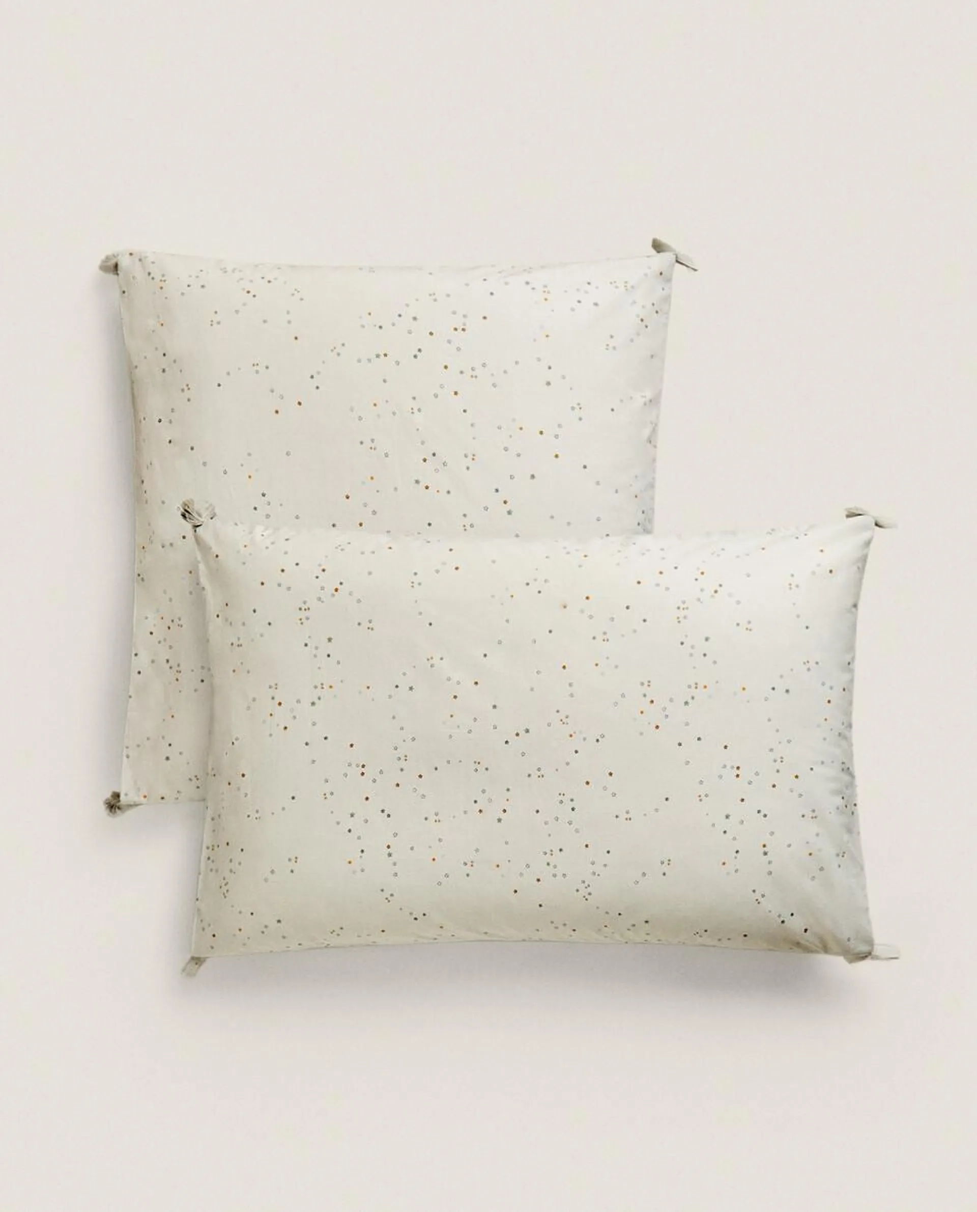 CHILDREN’S MULTICOLOURED STAR PILLOWCASE