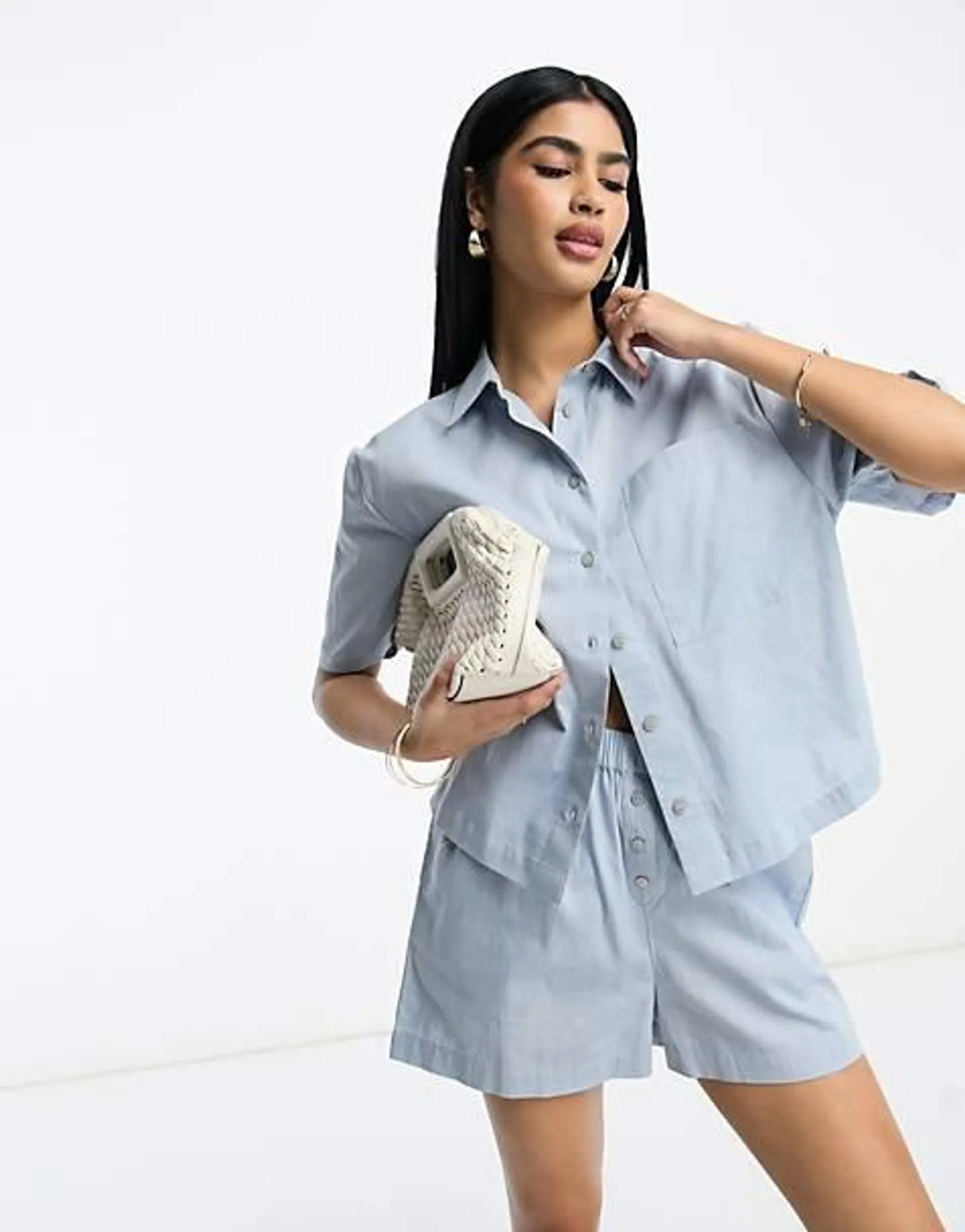 ASOS DESIGN - Camicia squadrata blu in misto lino in coordinato