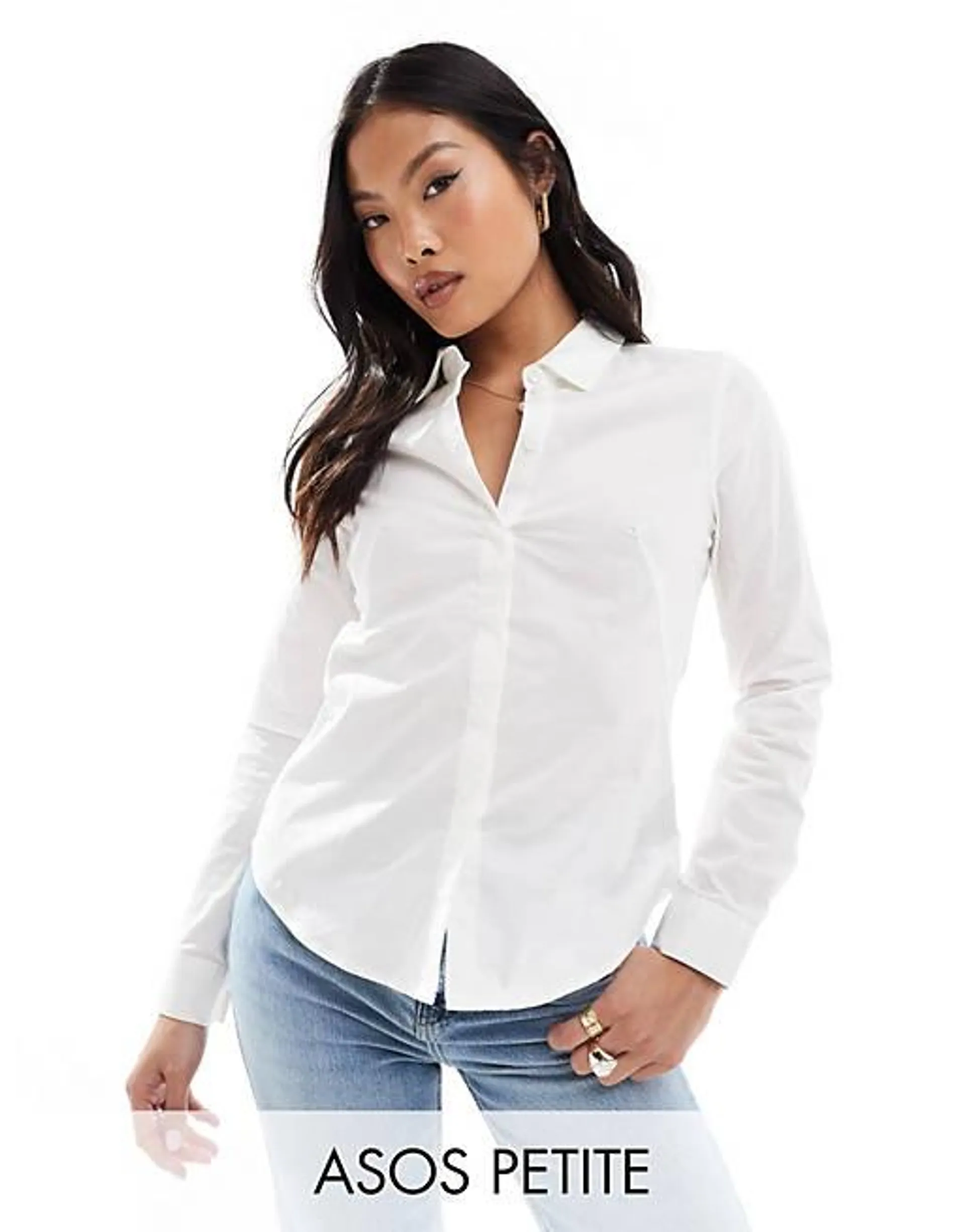 ASOS DESIGN Petite - Camicia aderente a maniche lunghe bianca