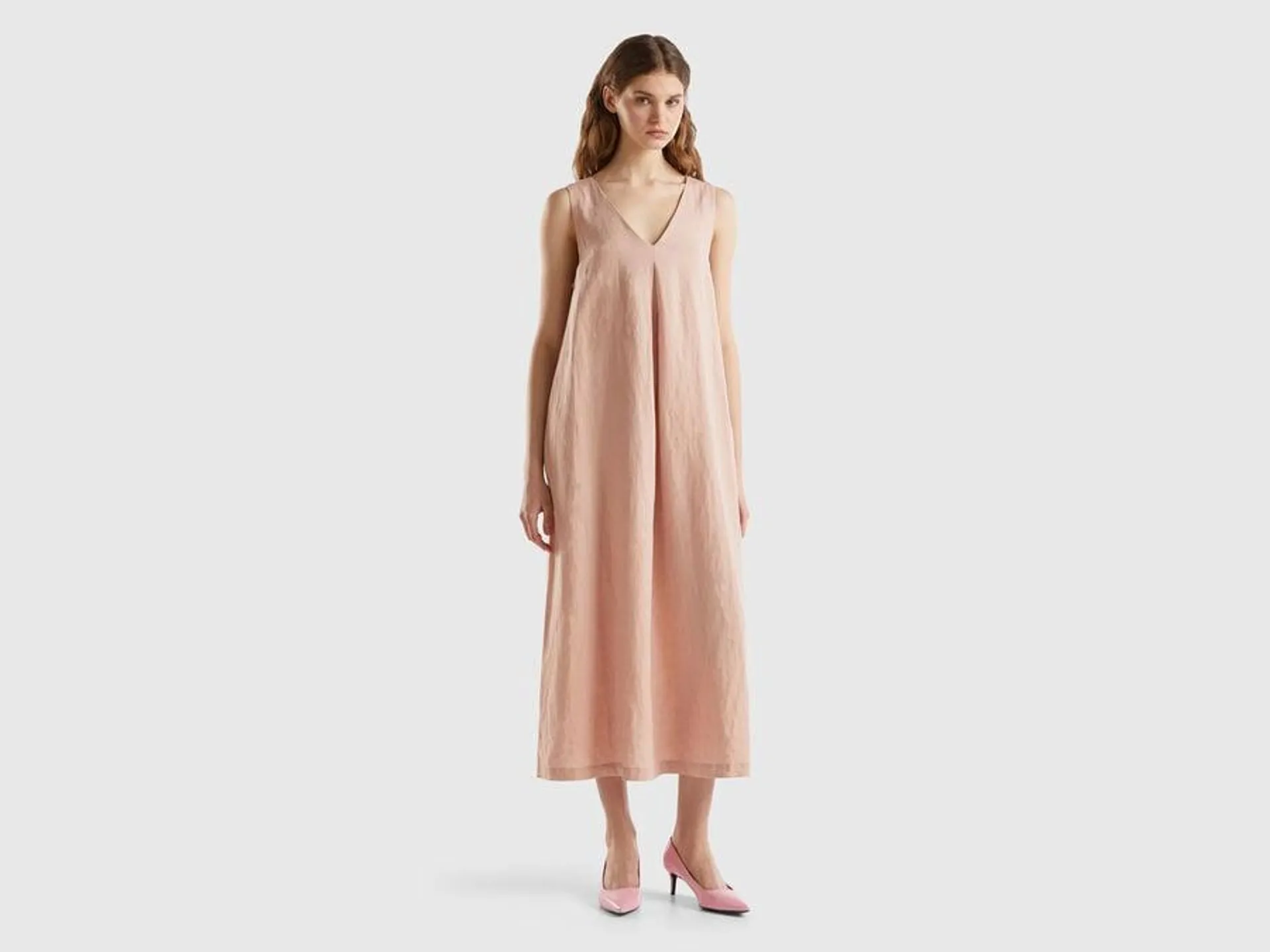 Sleeveless dress in pure linen