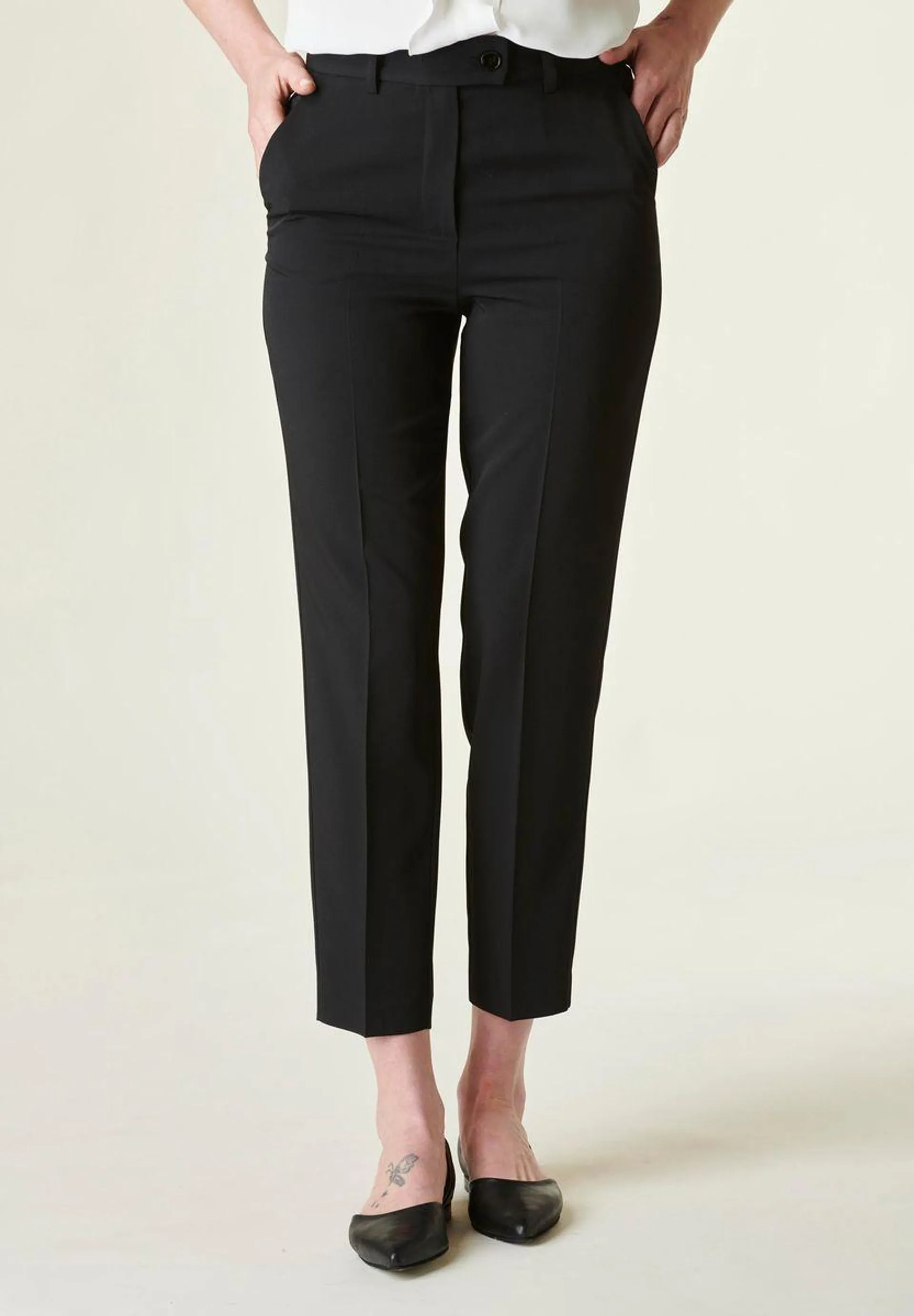 Pantalone nero crepe classico