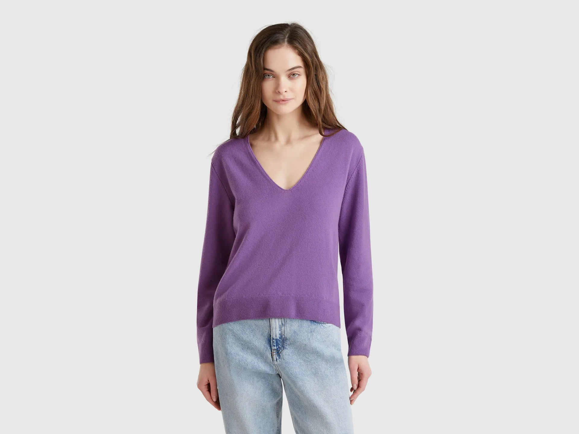 Maglione con scollo a V in pura lana Merino