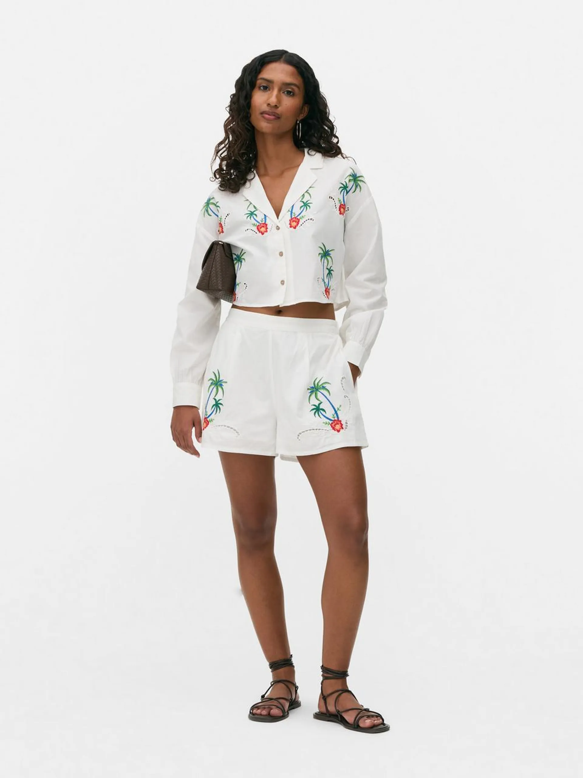 Pantaloncini tropicali ricamati