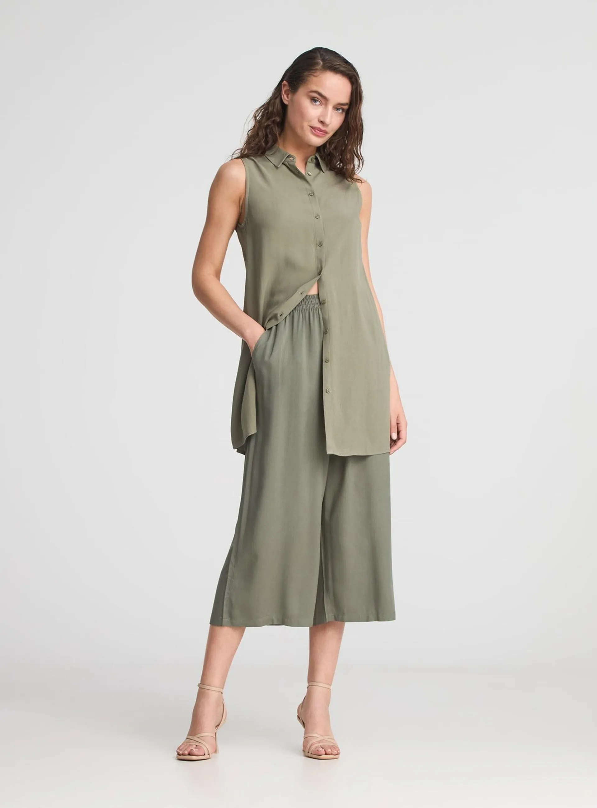 Maxi camicia smanicata Verde militare