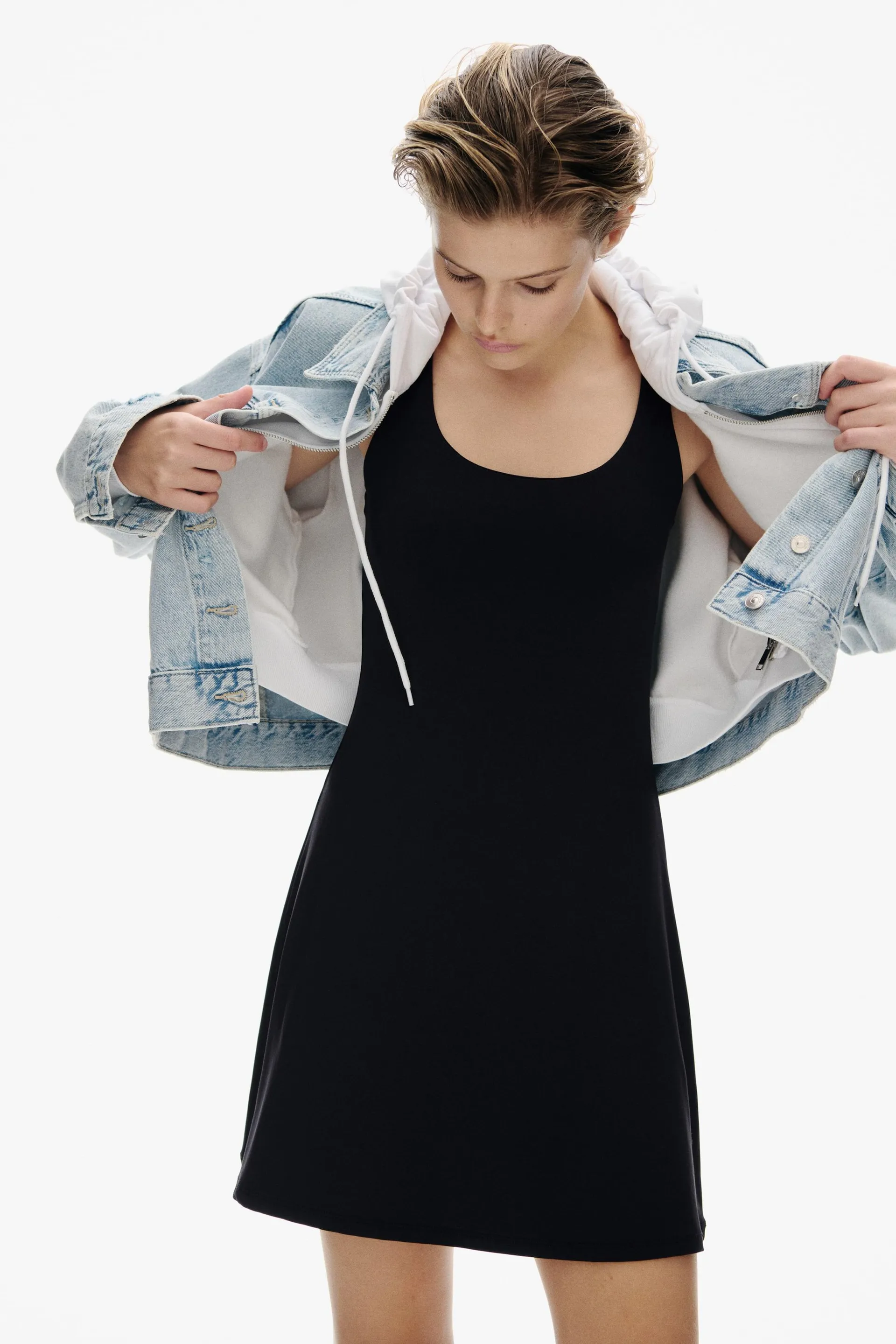Vestido sin mangas en microfibra