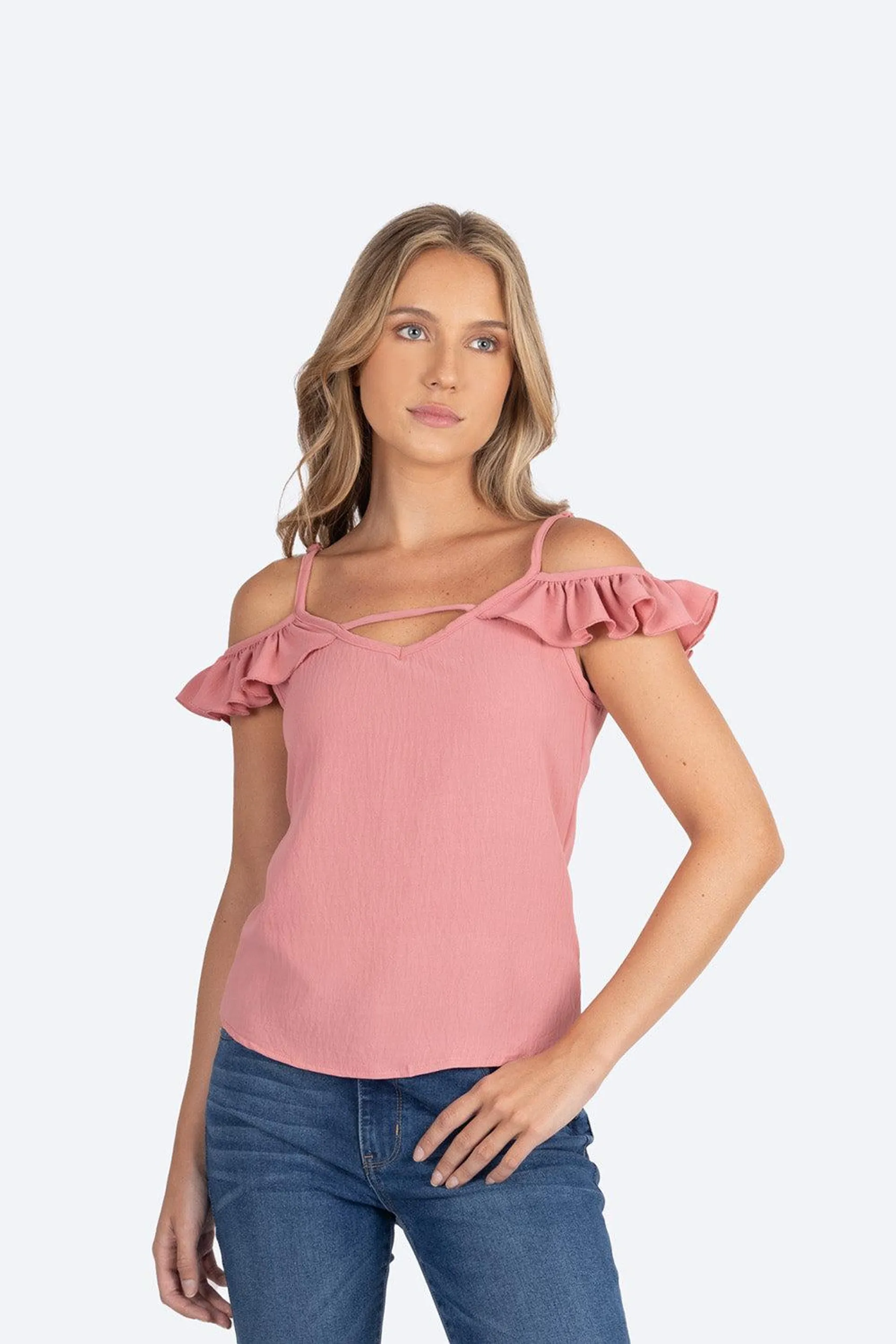 Blusa con olanes en hombros