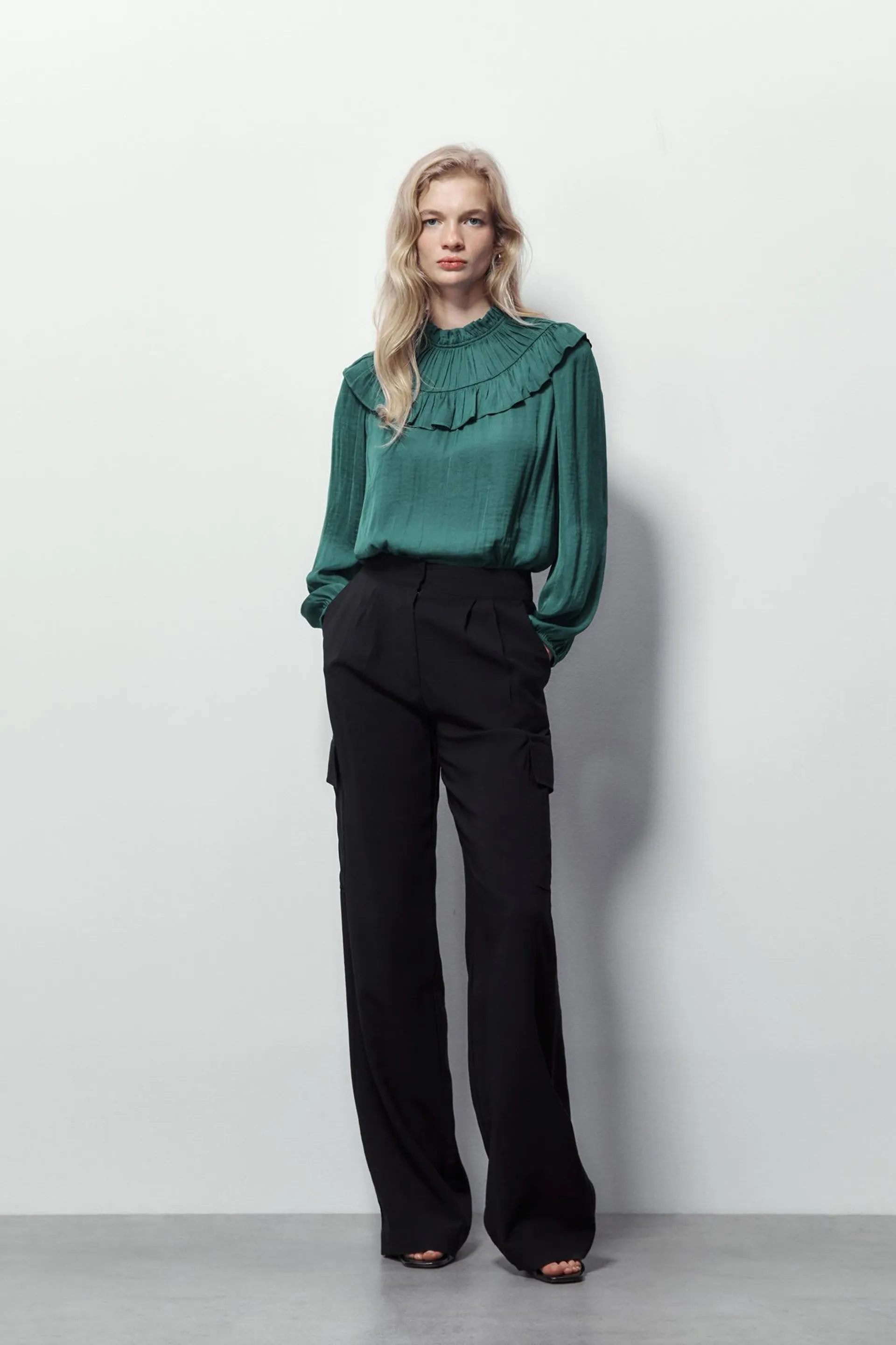 Blusa volante pecho