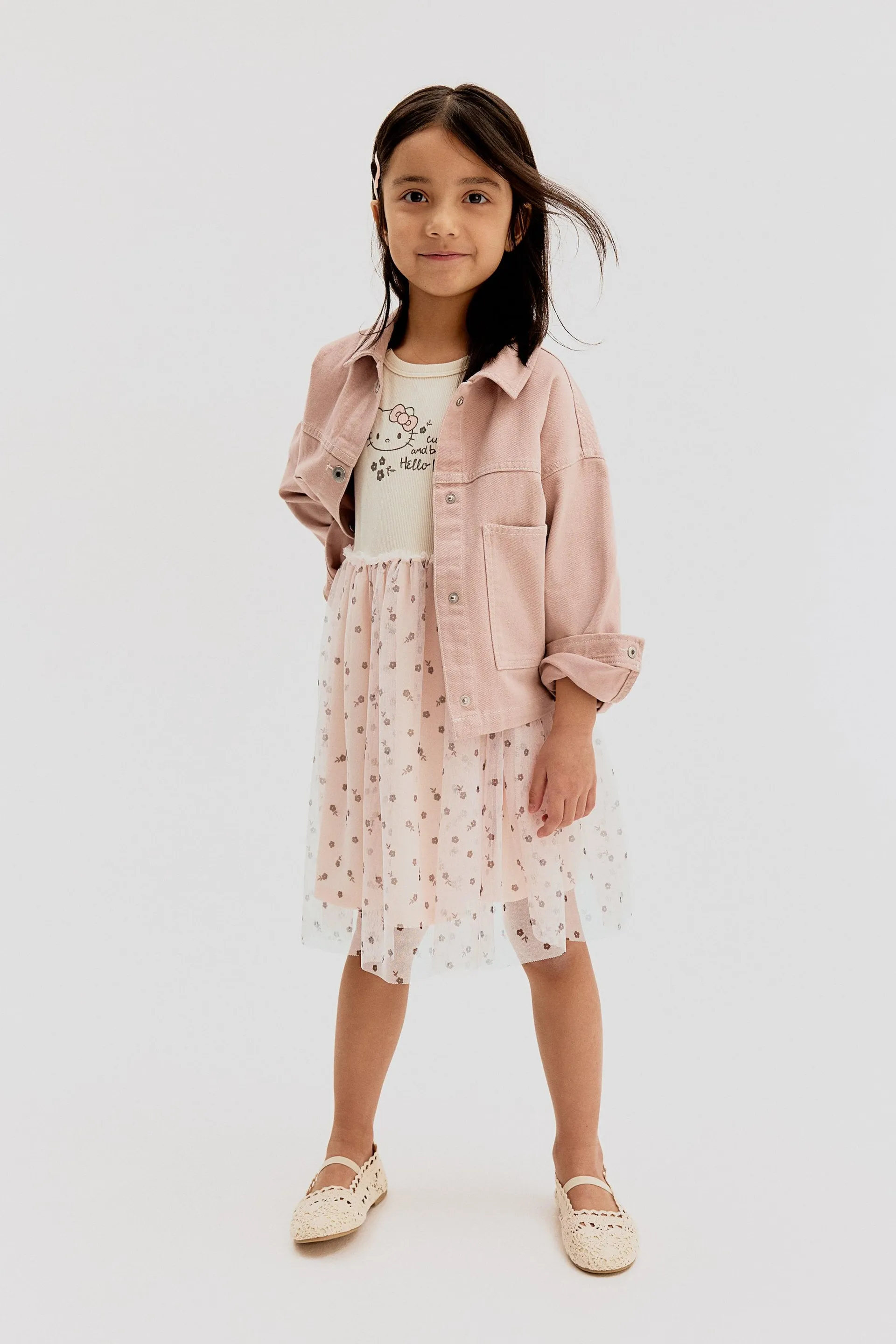 Vestido con diseño y falda de tul
