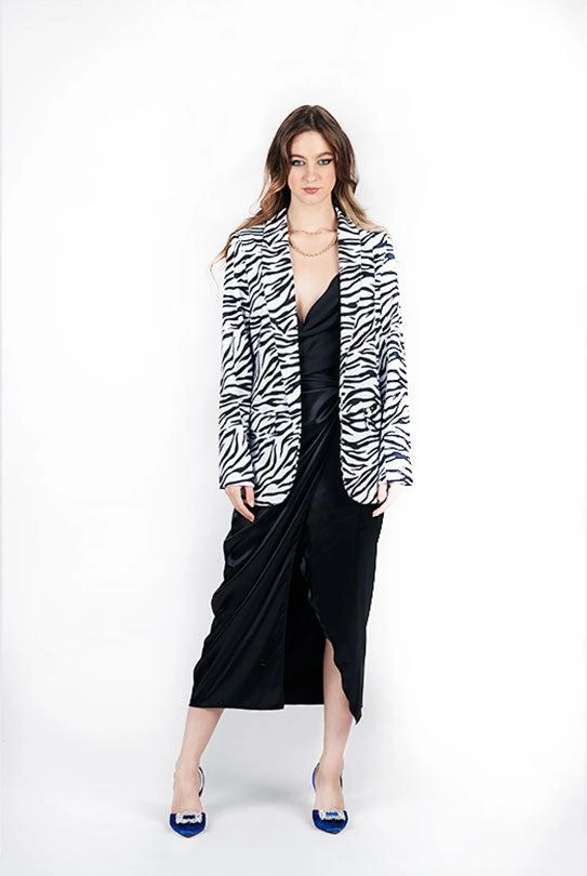 Blazer estampado animal print blanco con negro