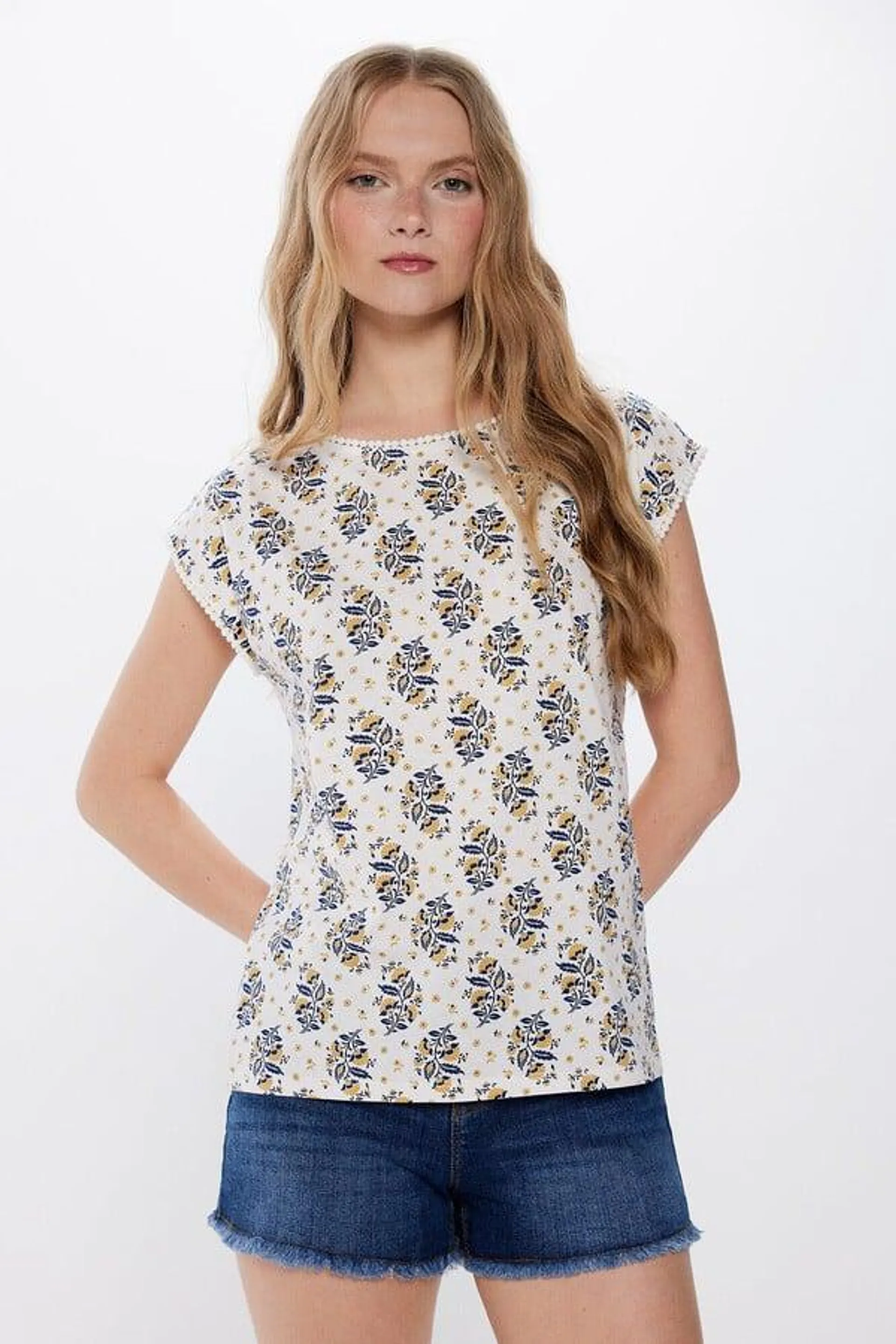 Playera lace bolitas