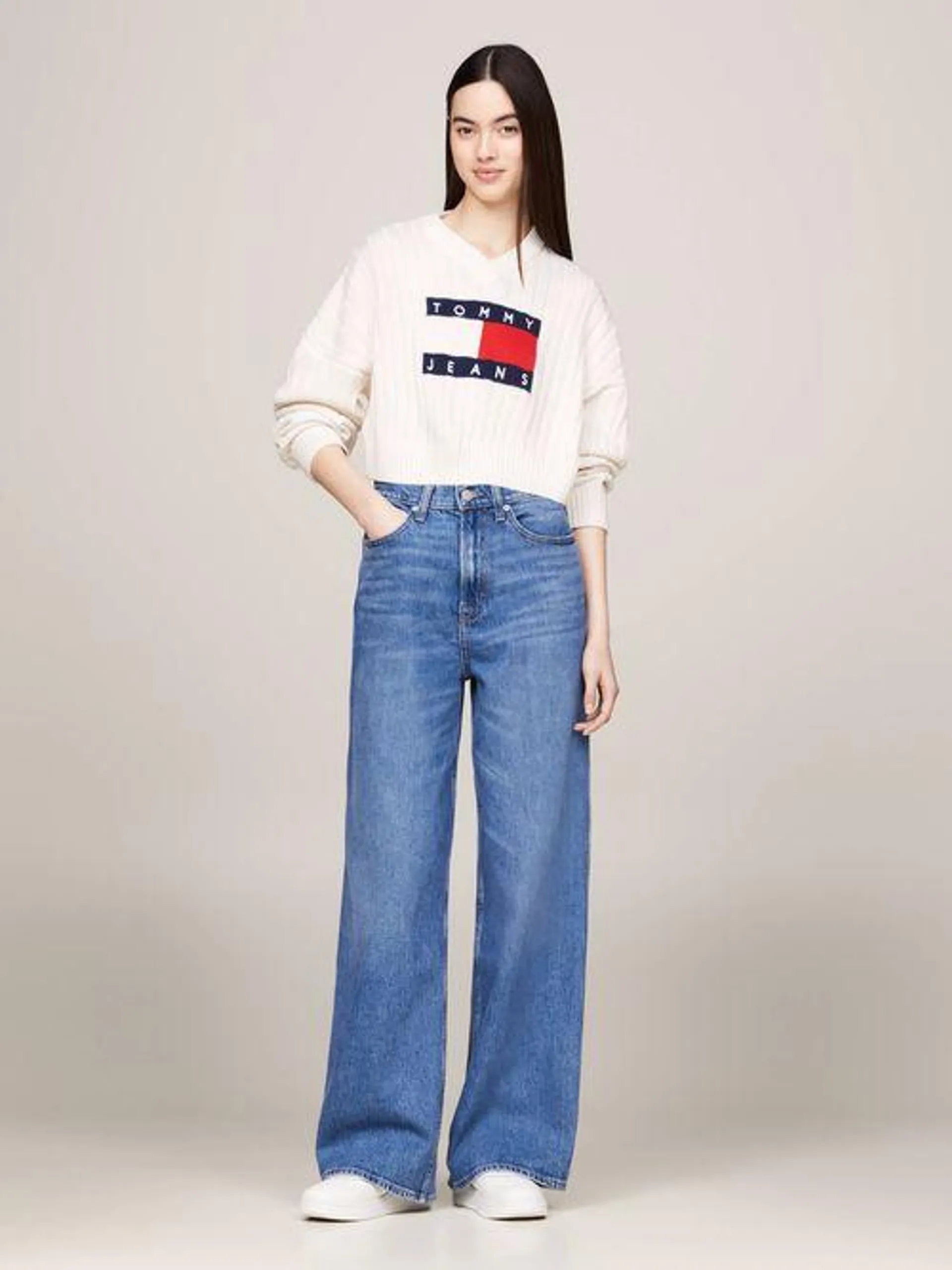 Suéter cropped de pico con logo de Tommy de mujer Tommy Jeans