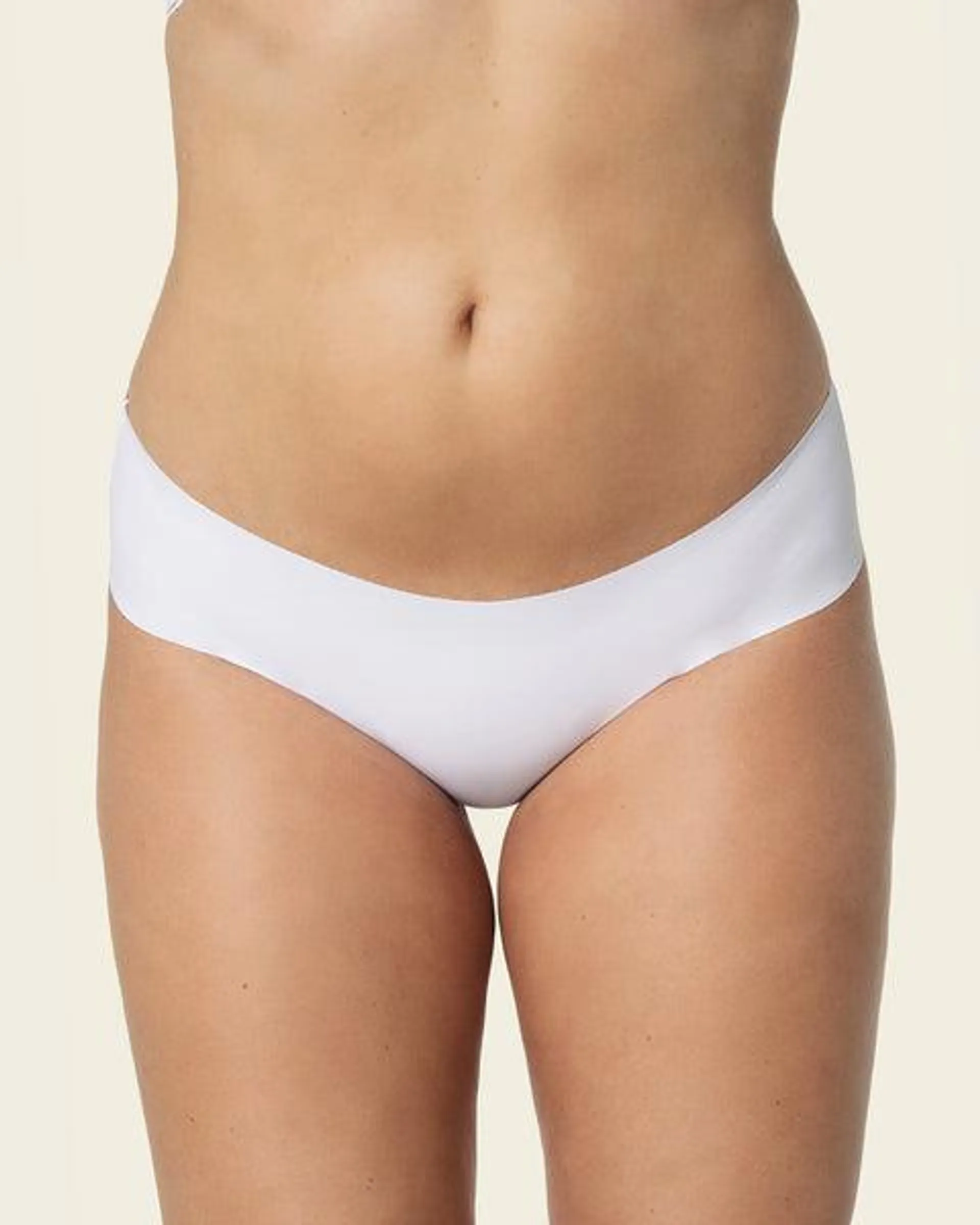 Panty hipster invisible ultraplano sin elásticos y de pocas costuras