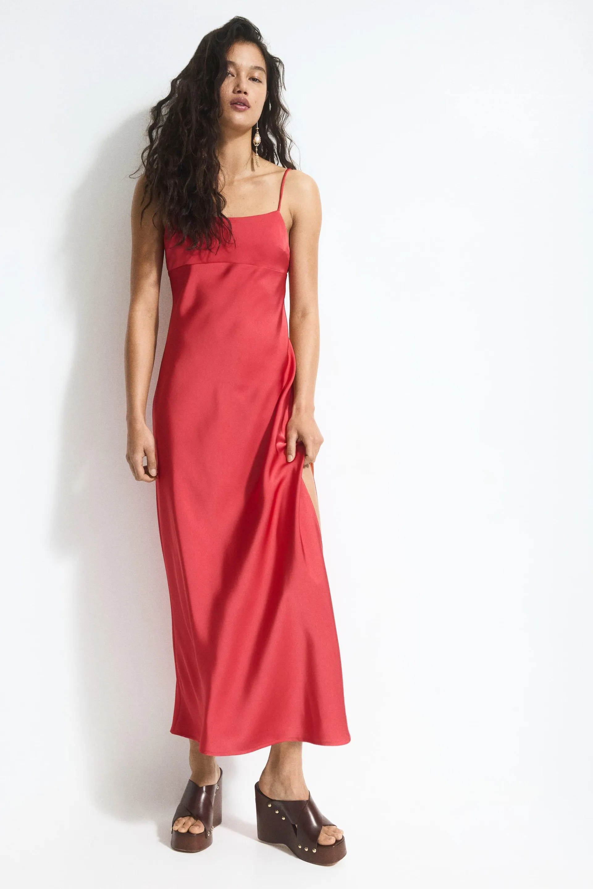 Vestido maxi con detalle de lazos