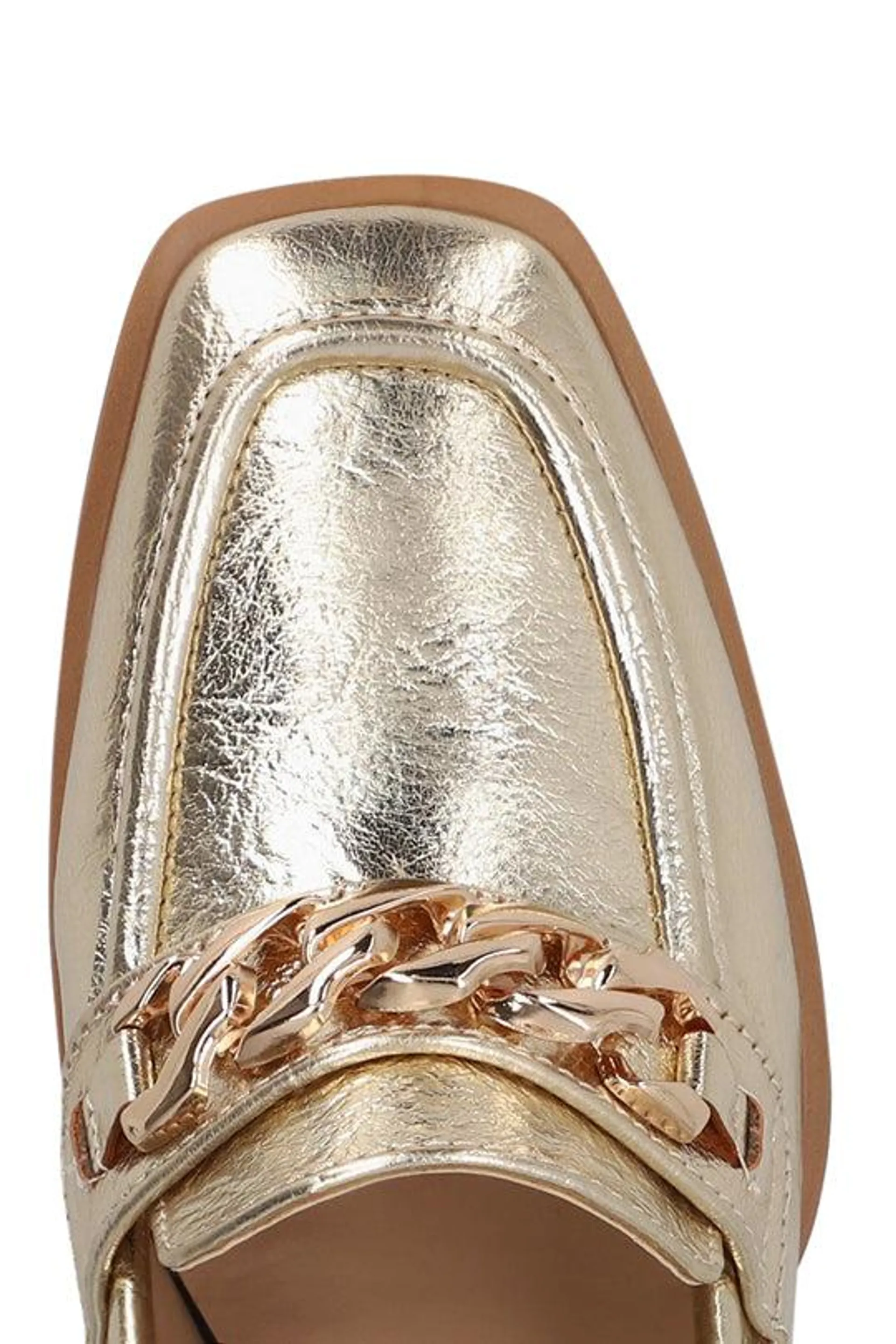 MOCASIN DE TACÓN ORO 22675