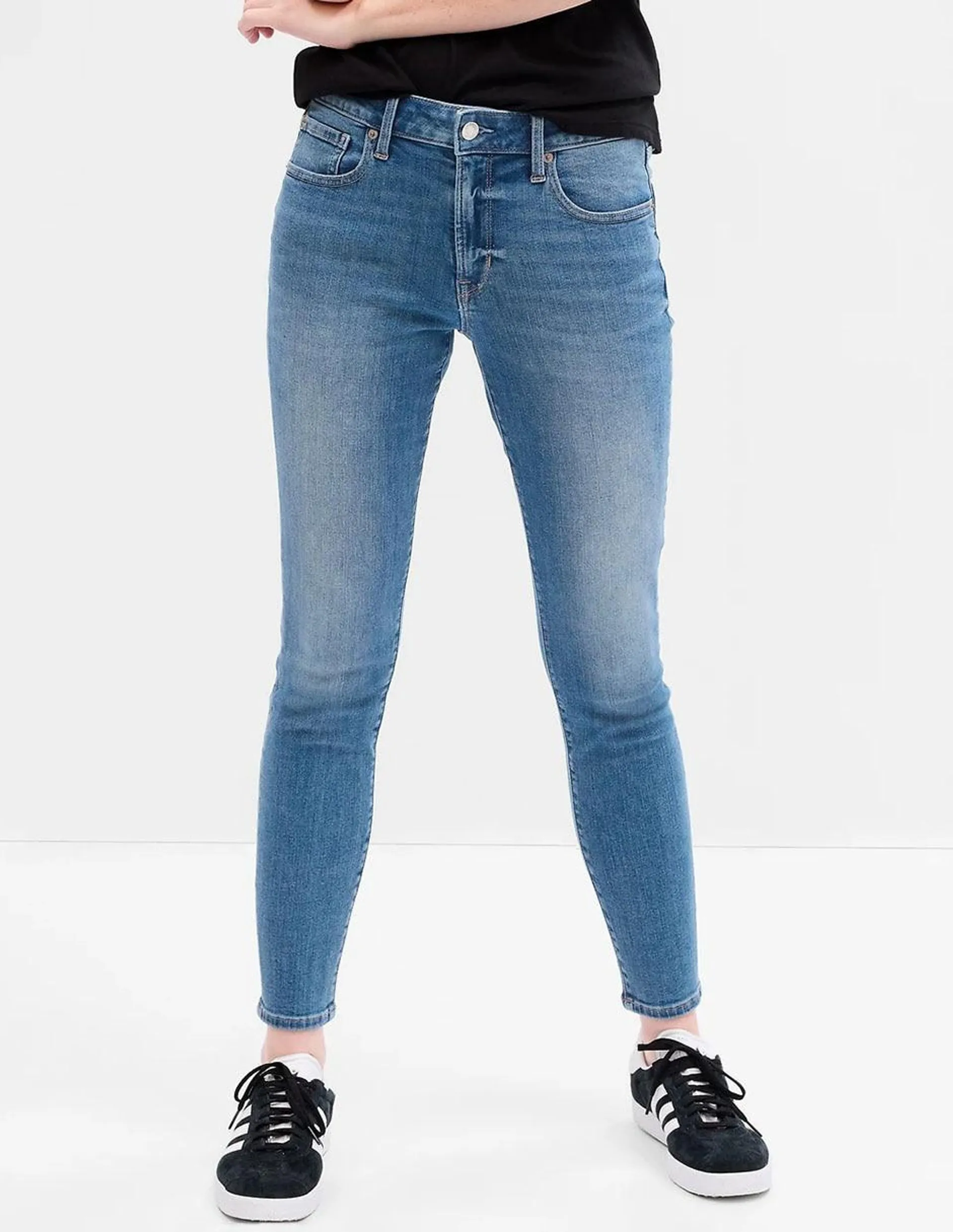 Jeans skinny lavado claro corte cintura para mujer