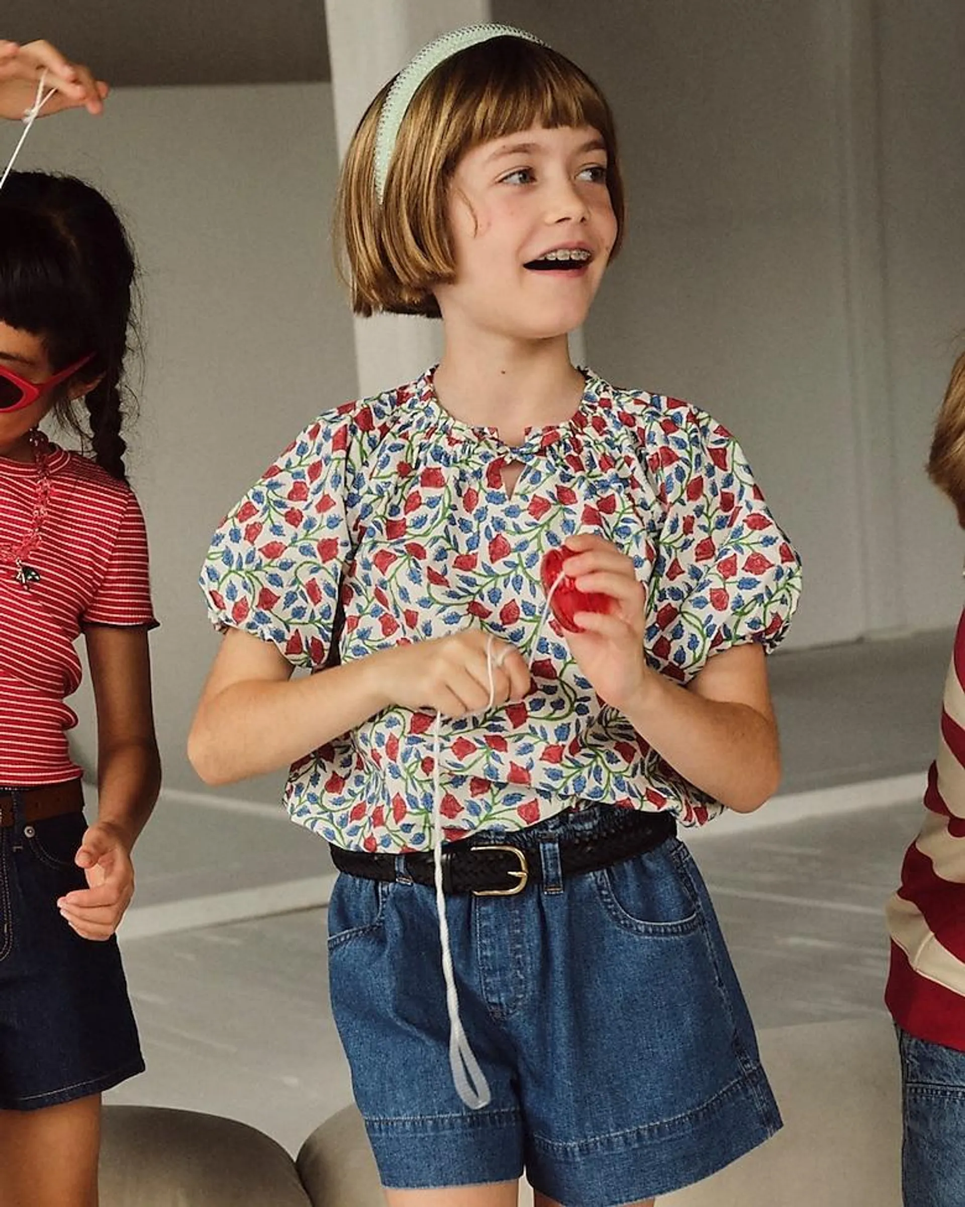 Girls' bubble-hem top in floral