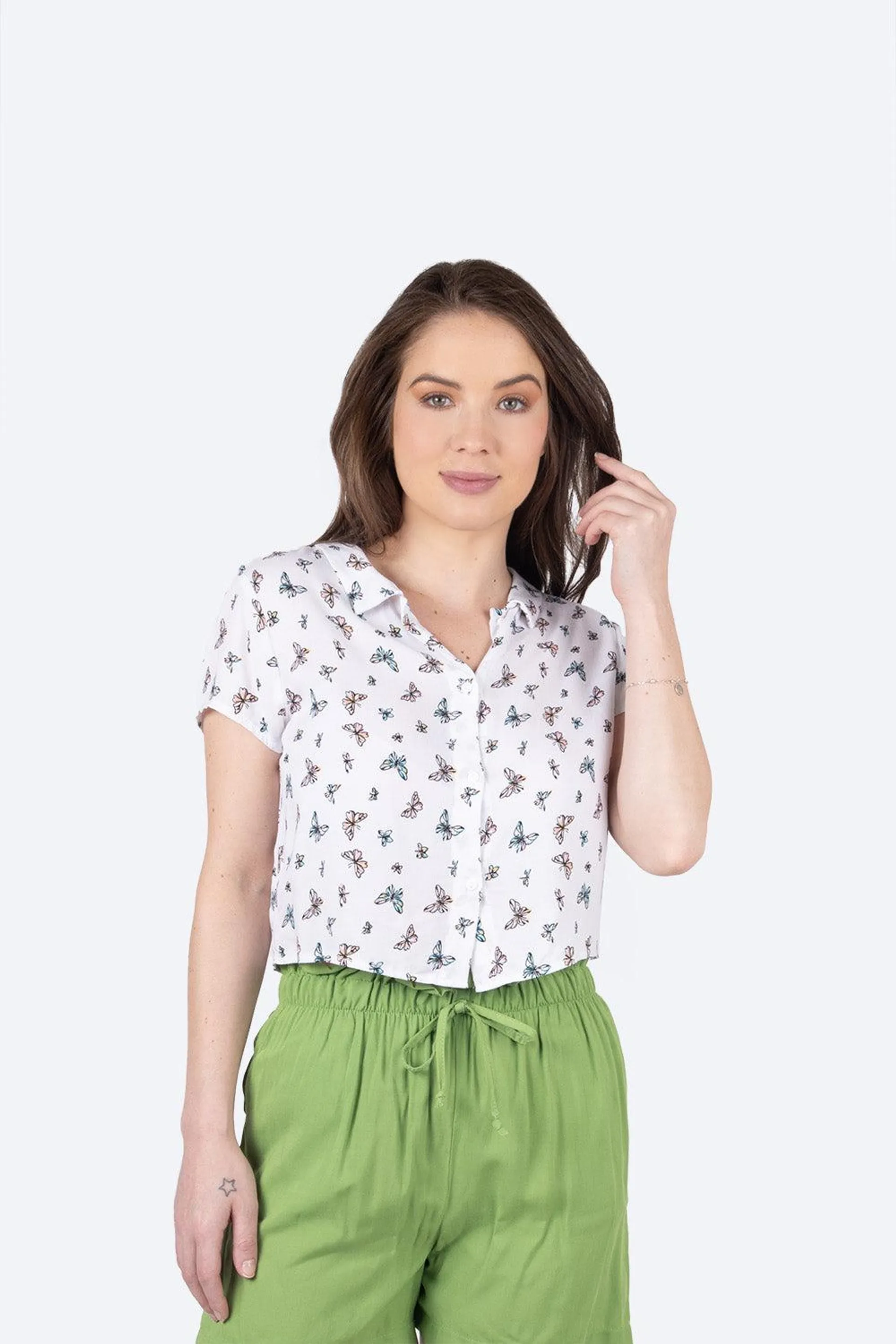 Camisa estampada mariposas