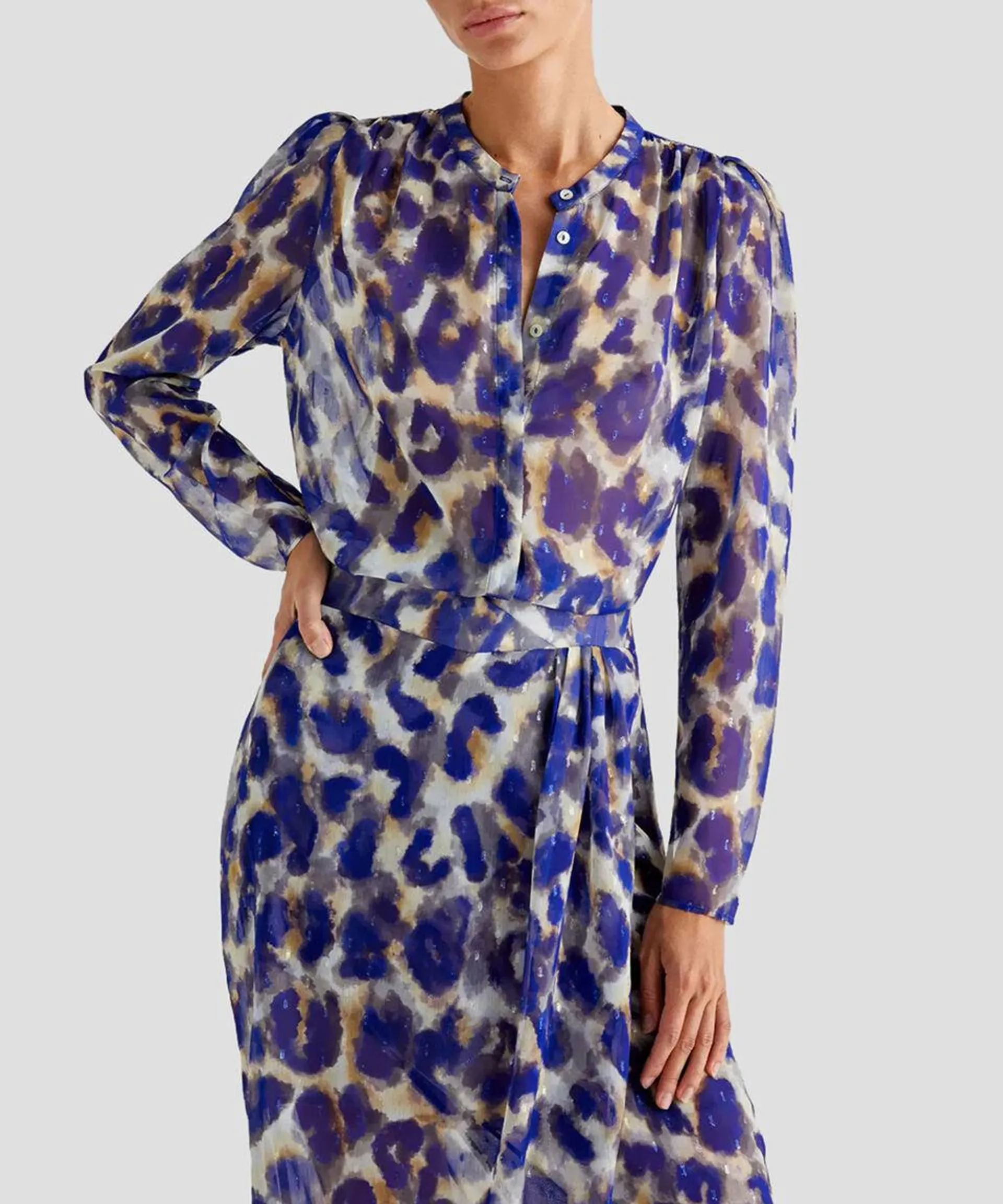 Blusa animalprint manga larga Mujer