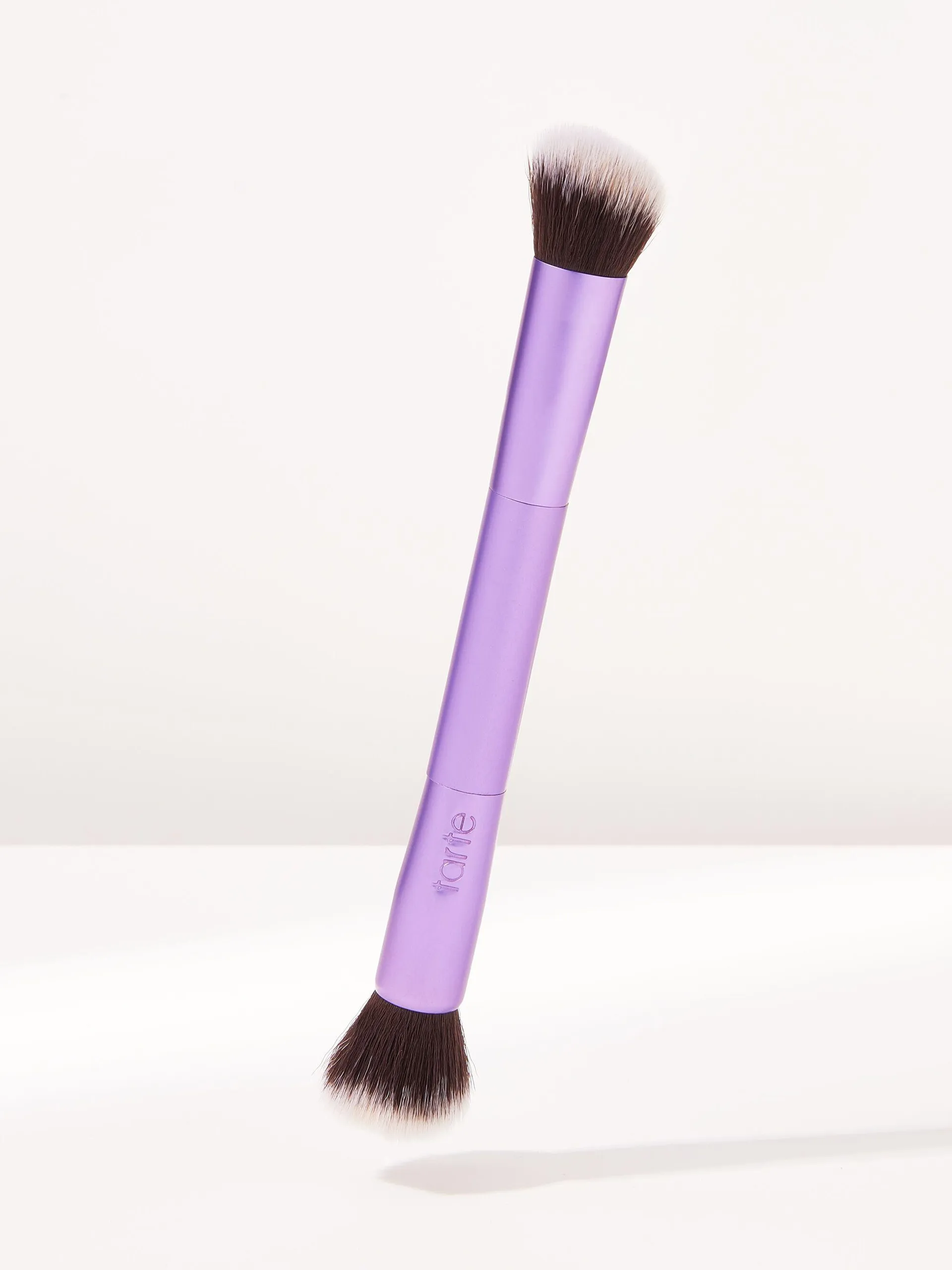 shape tape™ quickie double-ended concealer brush