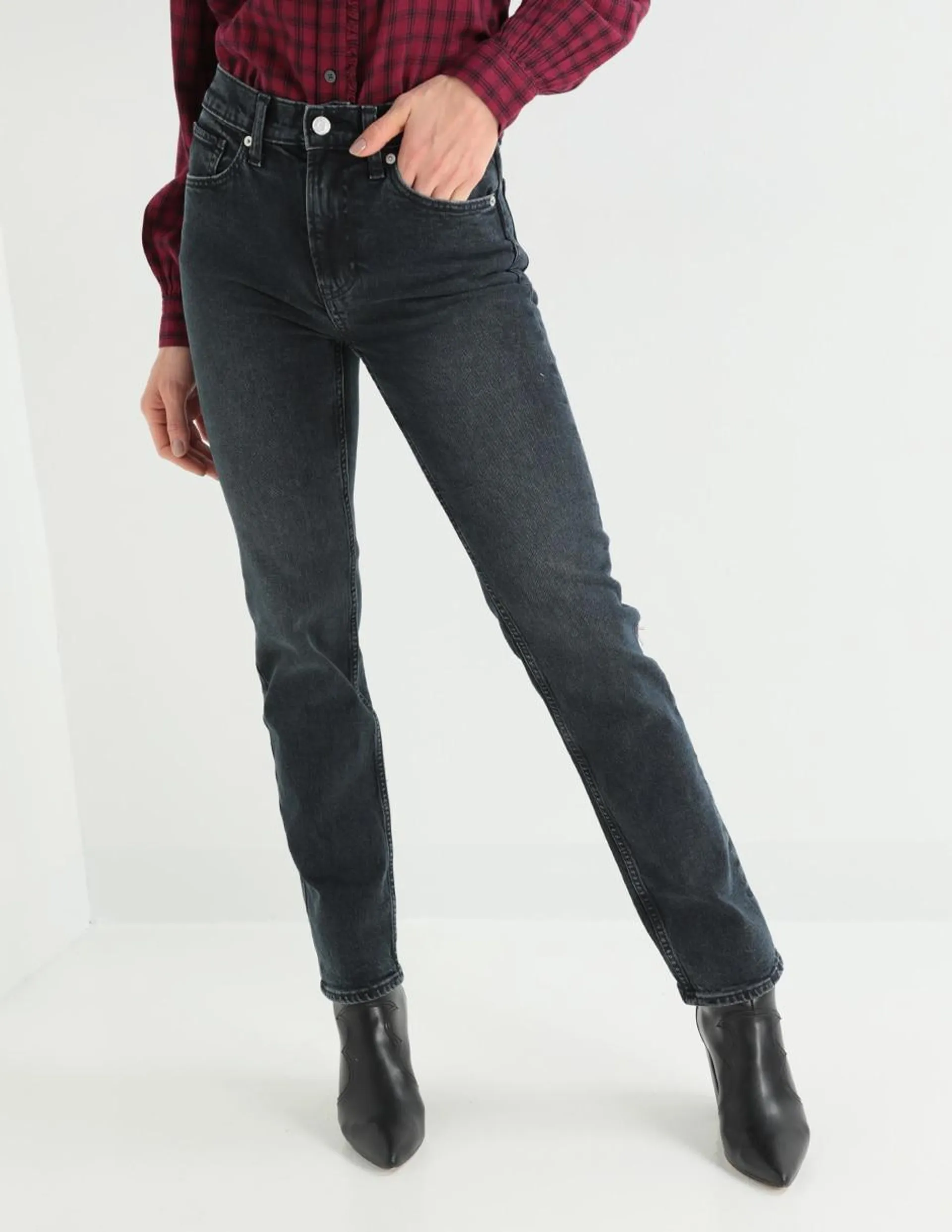 Jeans straight corte cintura alta para mujer