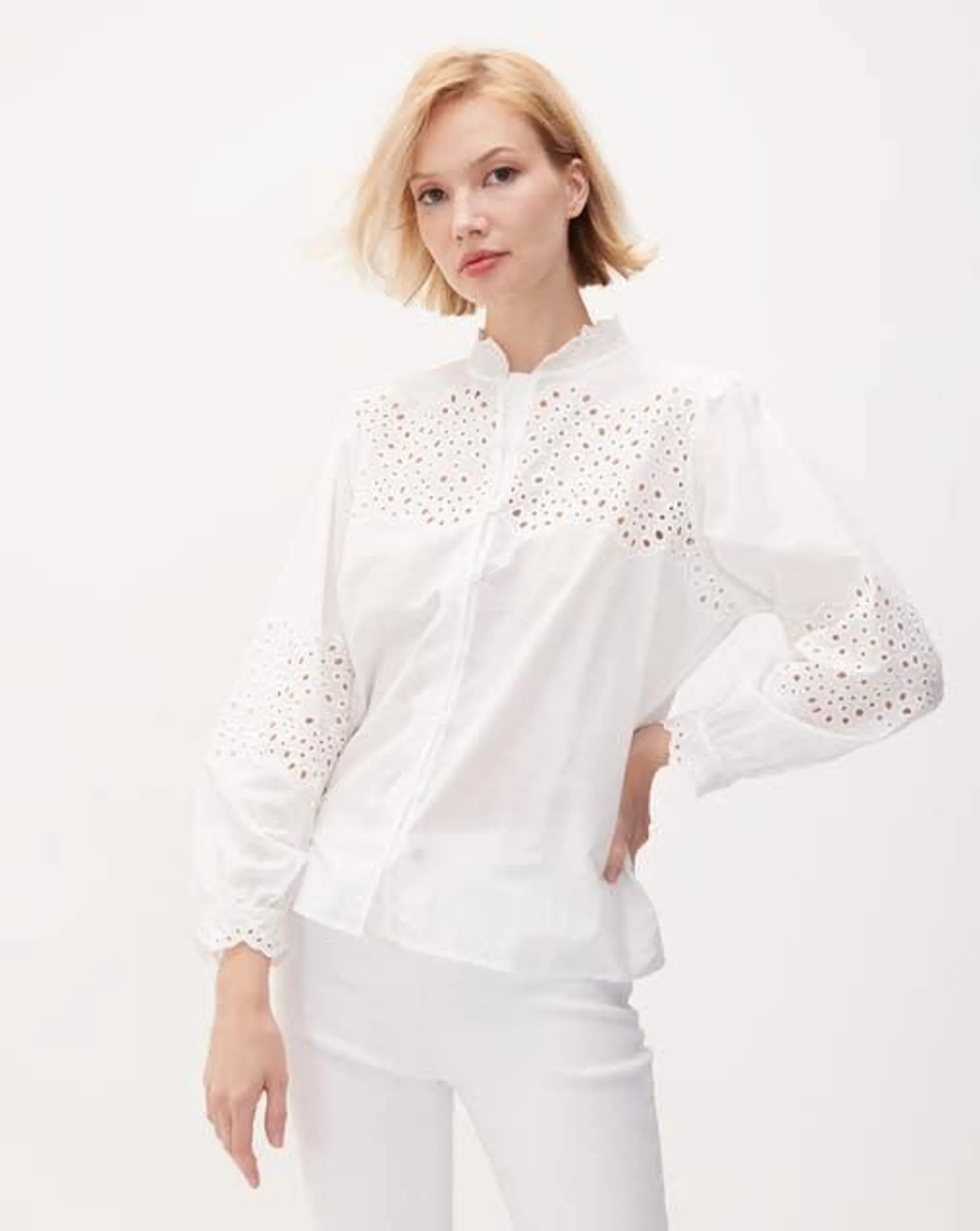 Blusa Blanca Bohemia Detalles Bordados