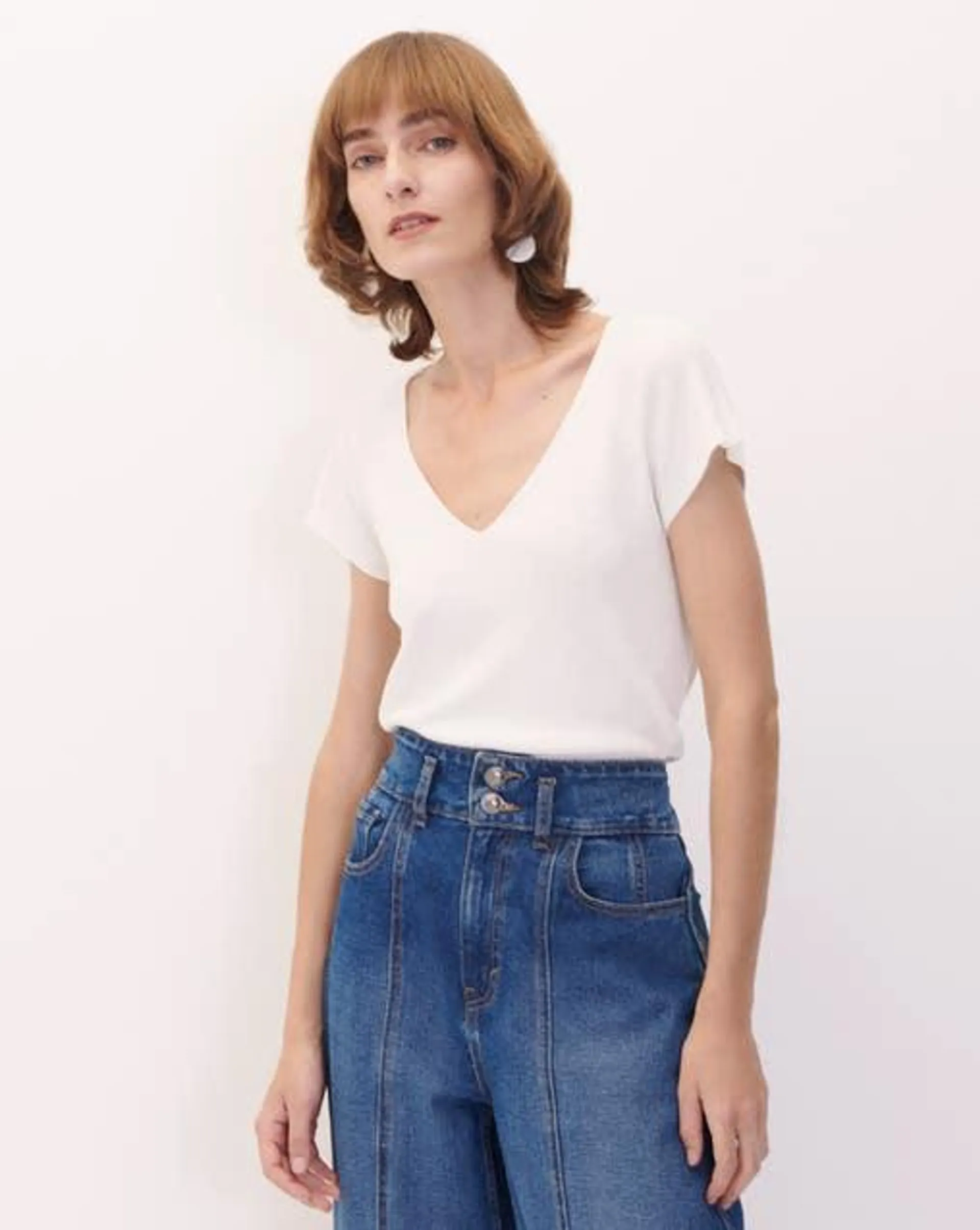 Blusa Blanca Tejido Canalé Escote V