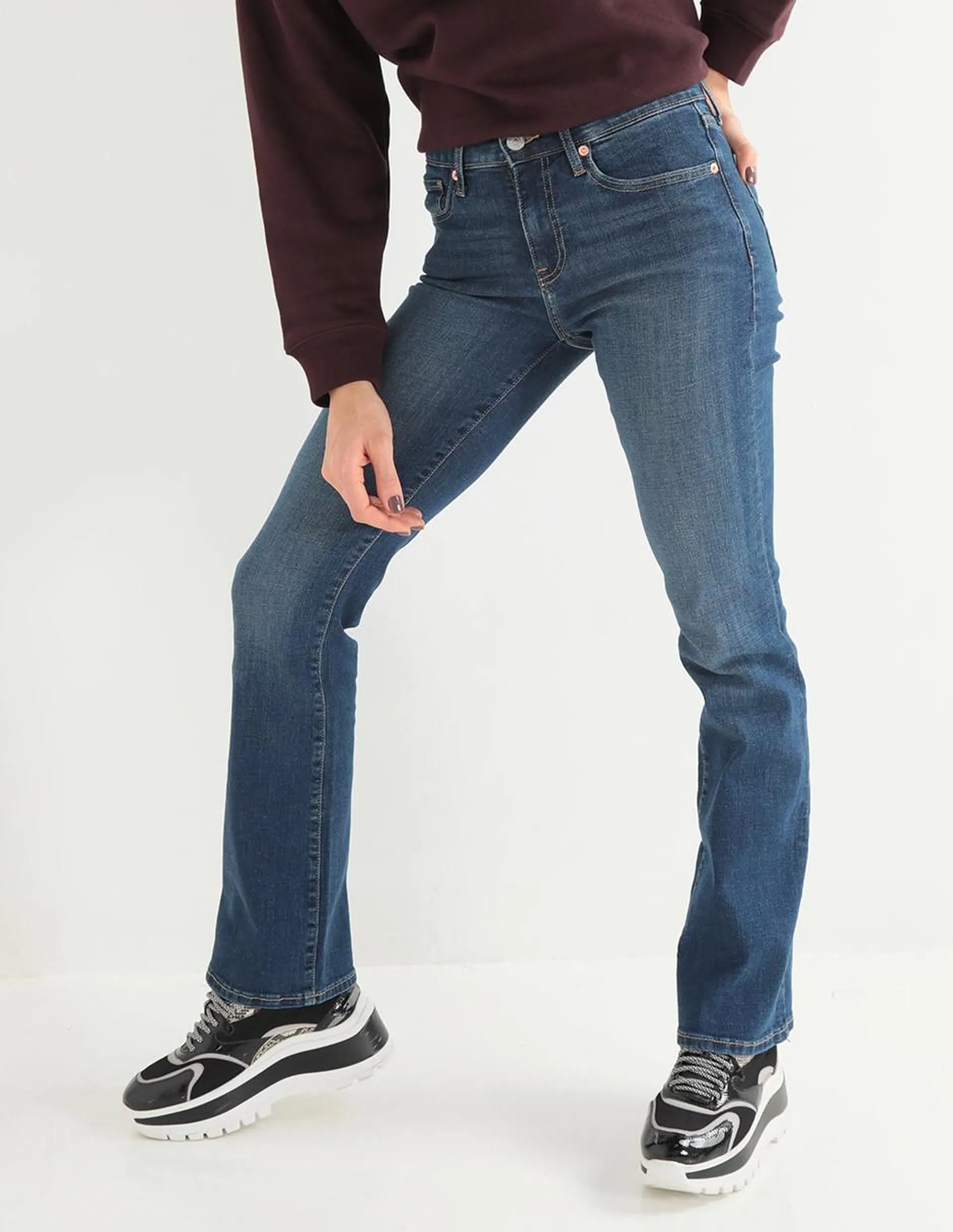 Jeans bota corte cintura para mujer