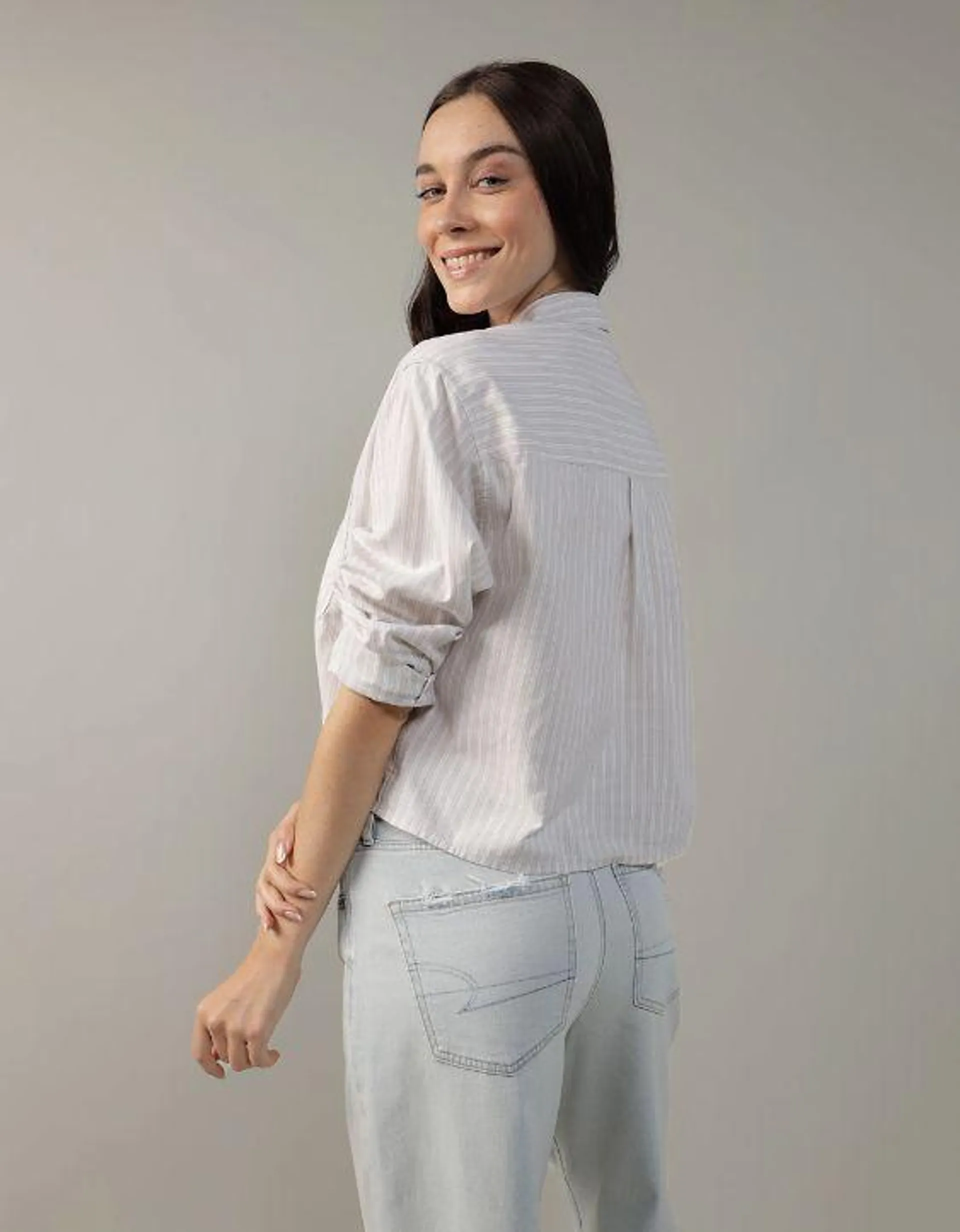 AE Camisa cropped con botones