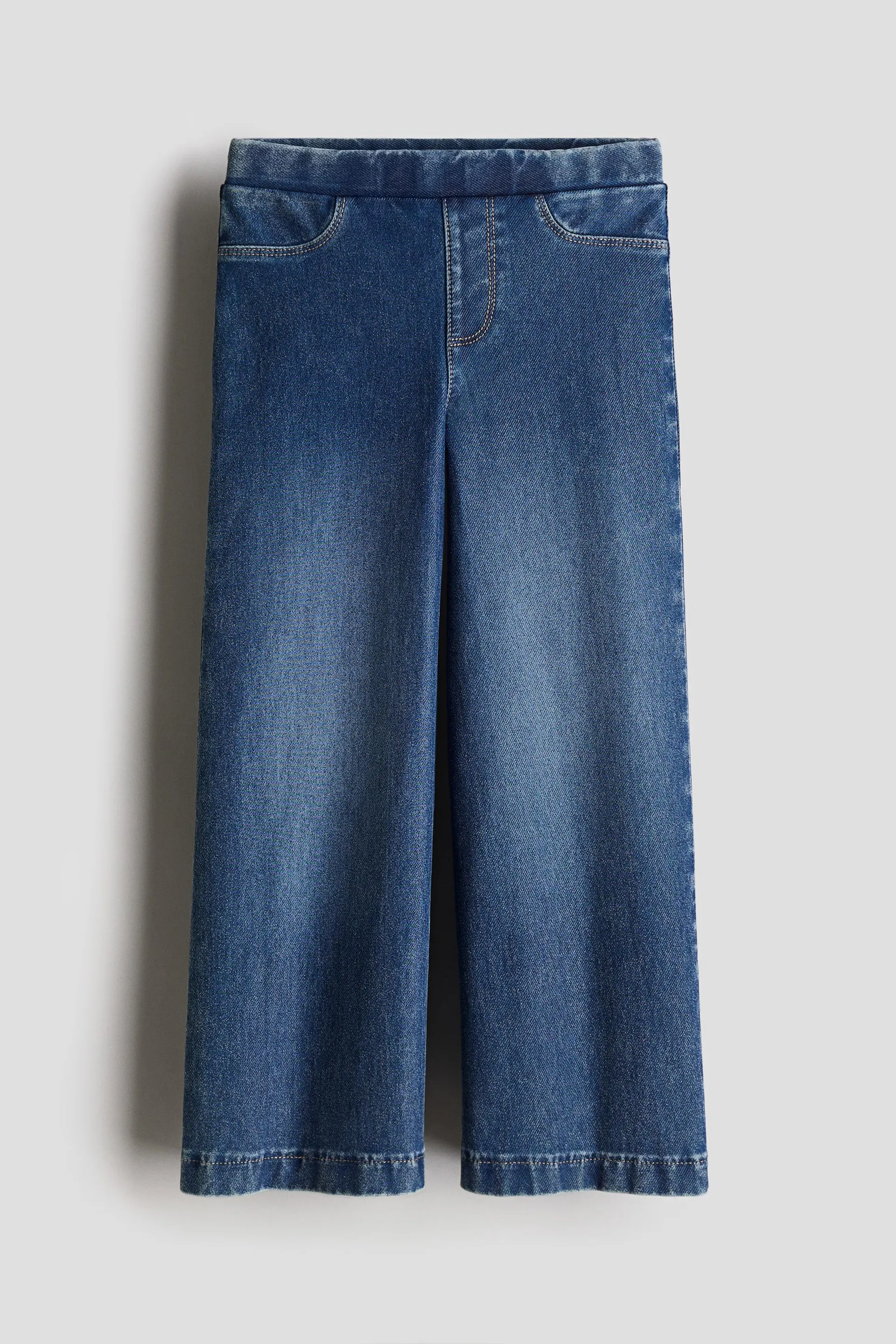 Pantalón ancho con apariencia de denim