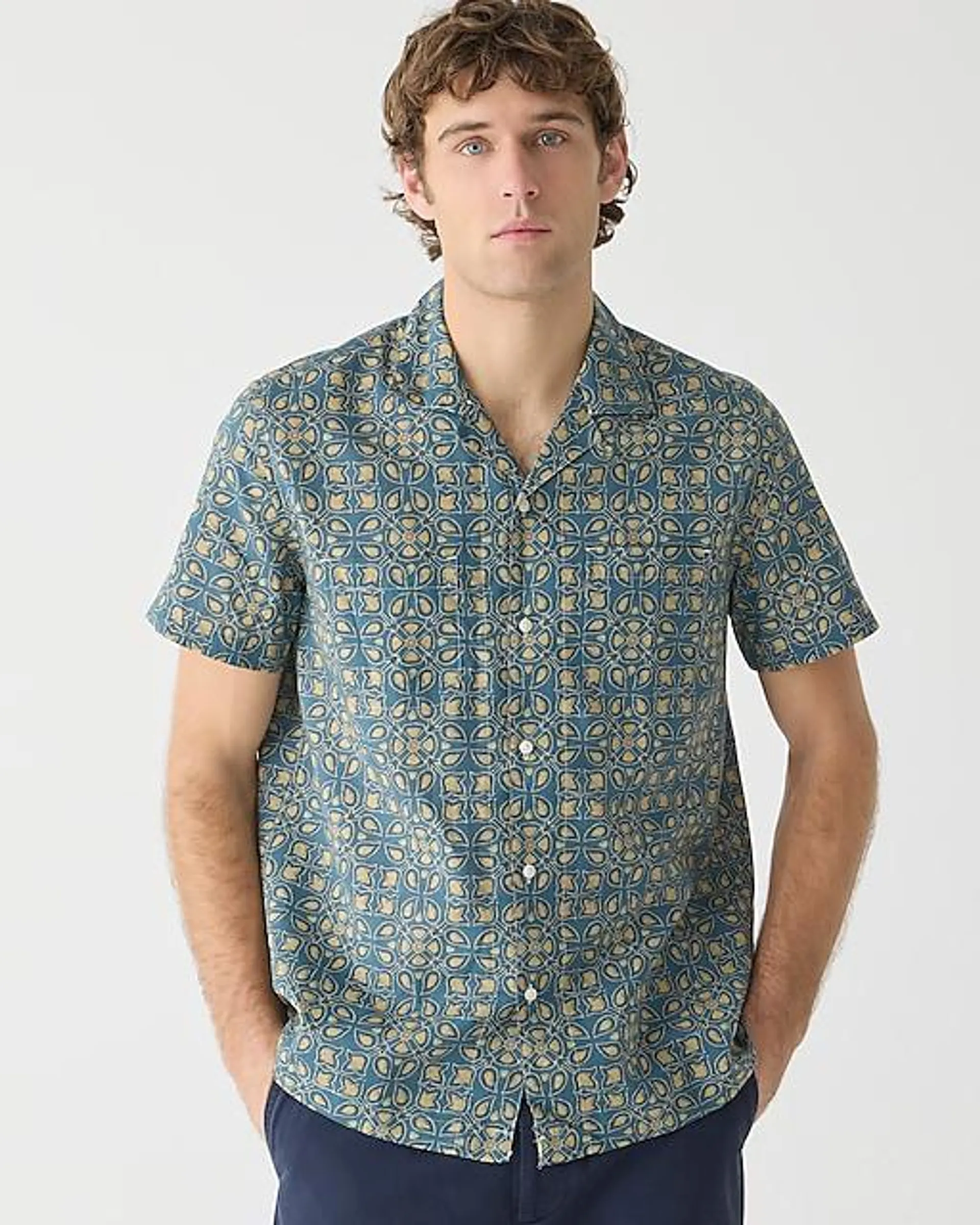 Short-sleeve slub cotton-linen blend camp-collar shirt in print