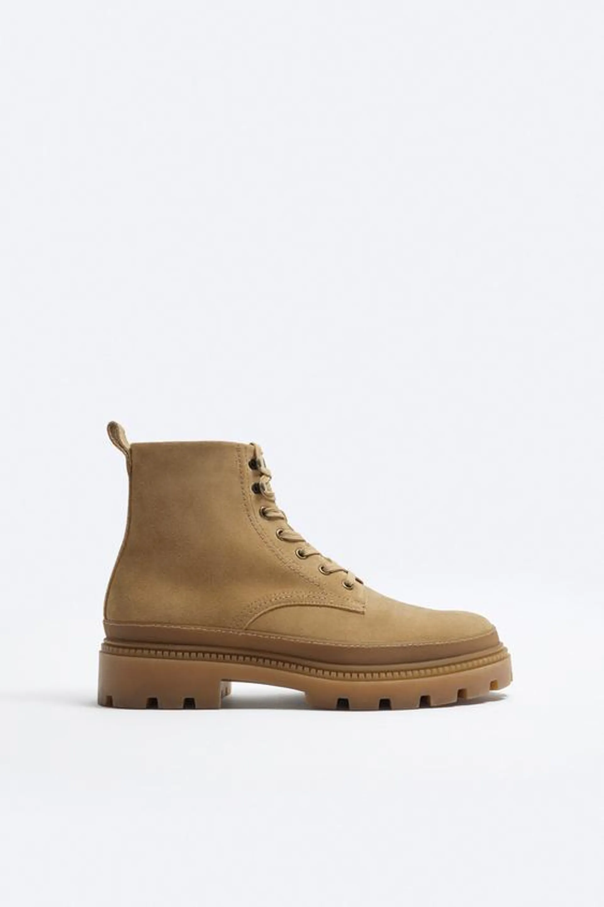 BOTA CORDONES GAMUZA