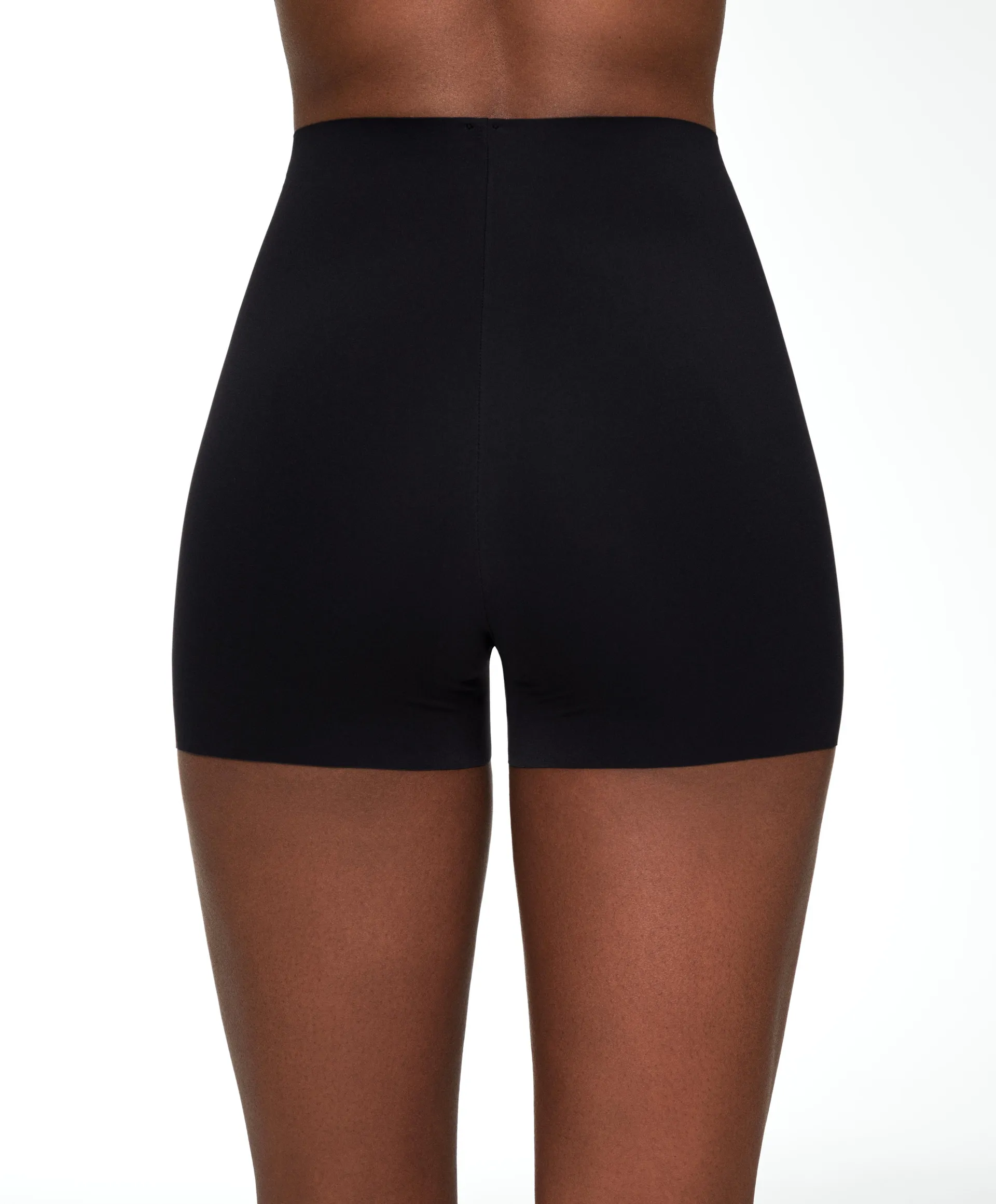 Hot pants cintura alta invisible laser cut