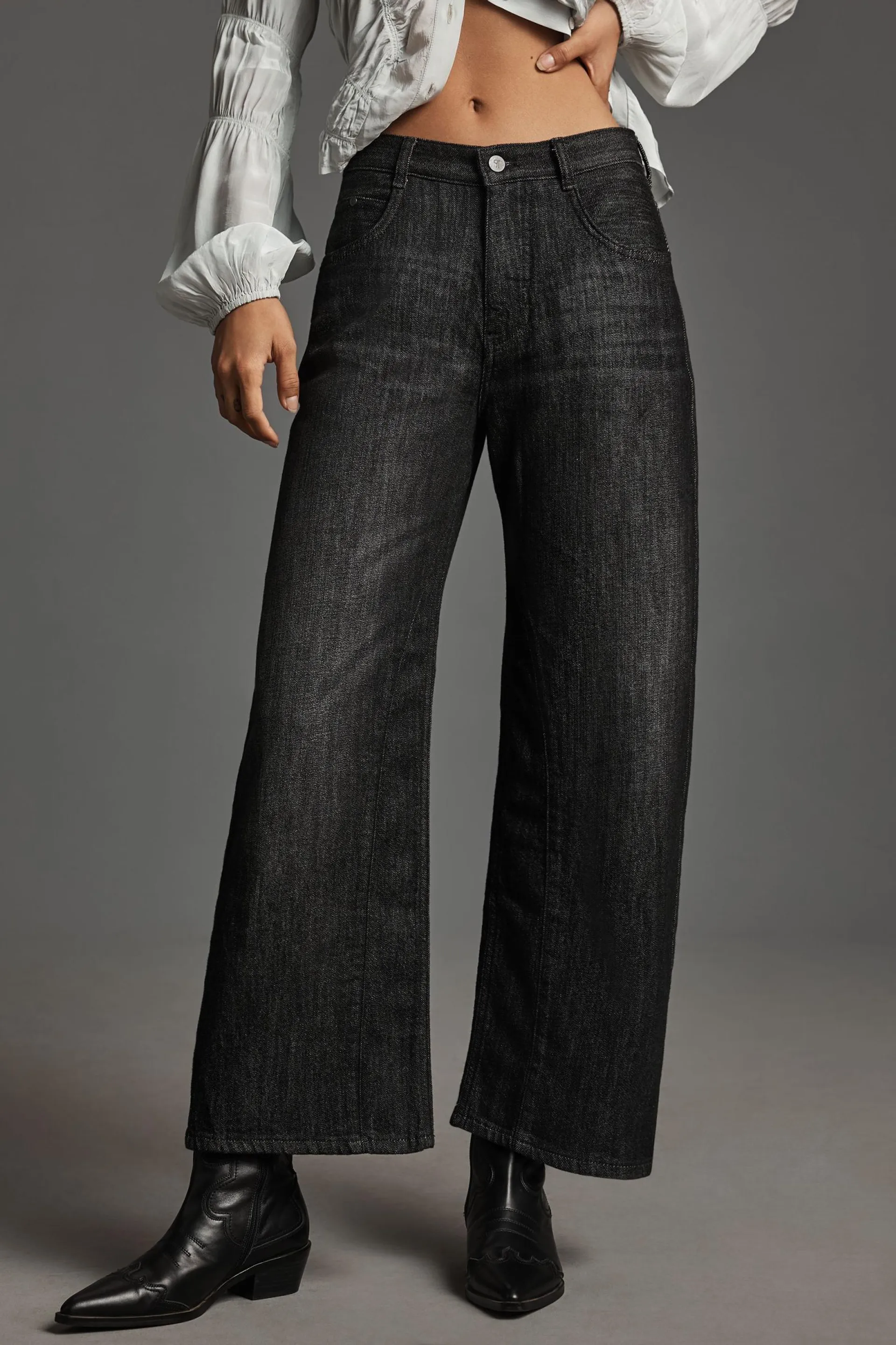 The Ellis Tapered Barrel Jeans by Pilcro