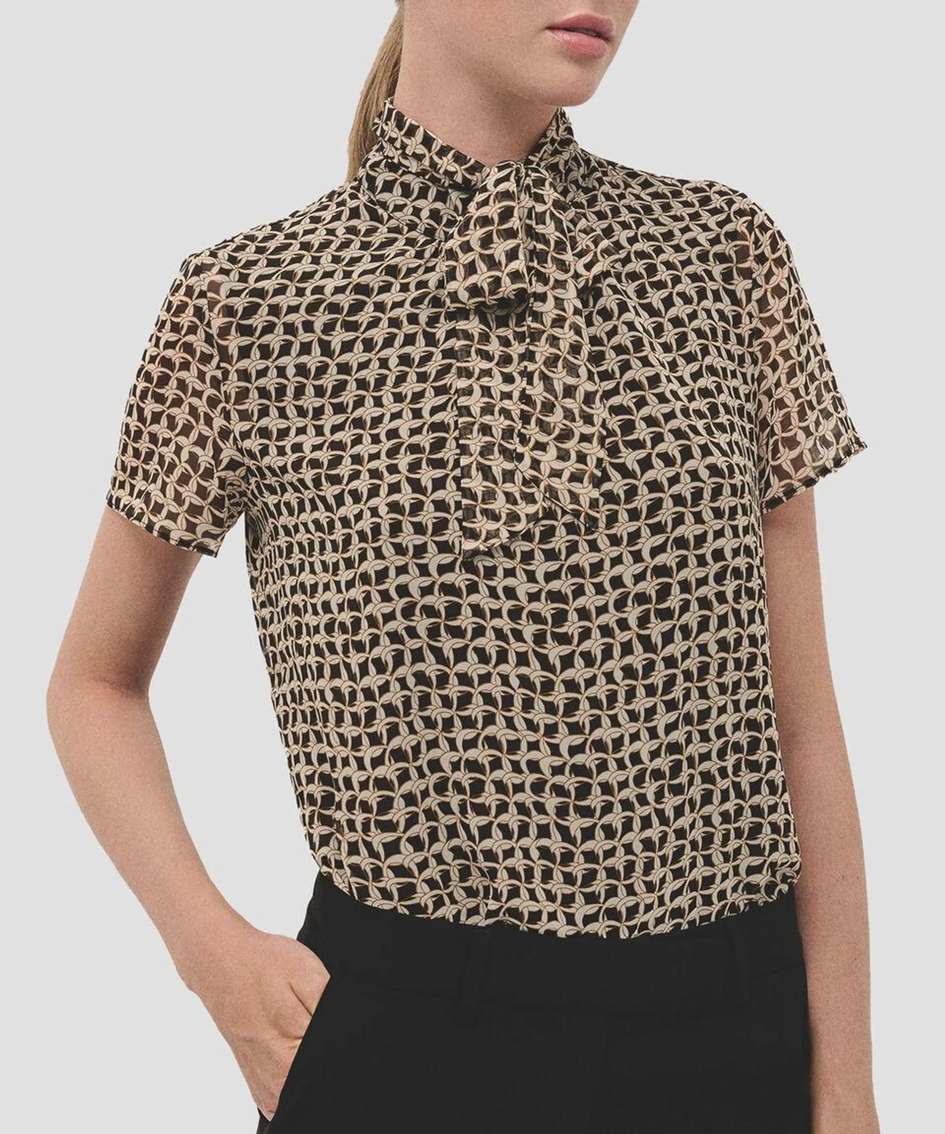 Blusa estampada manga corta Mujer