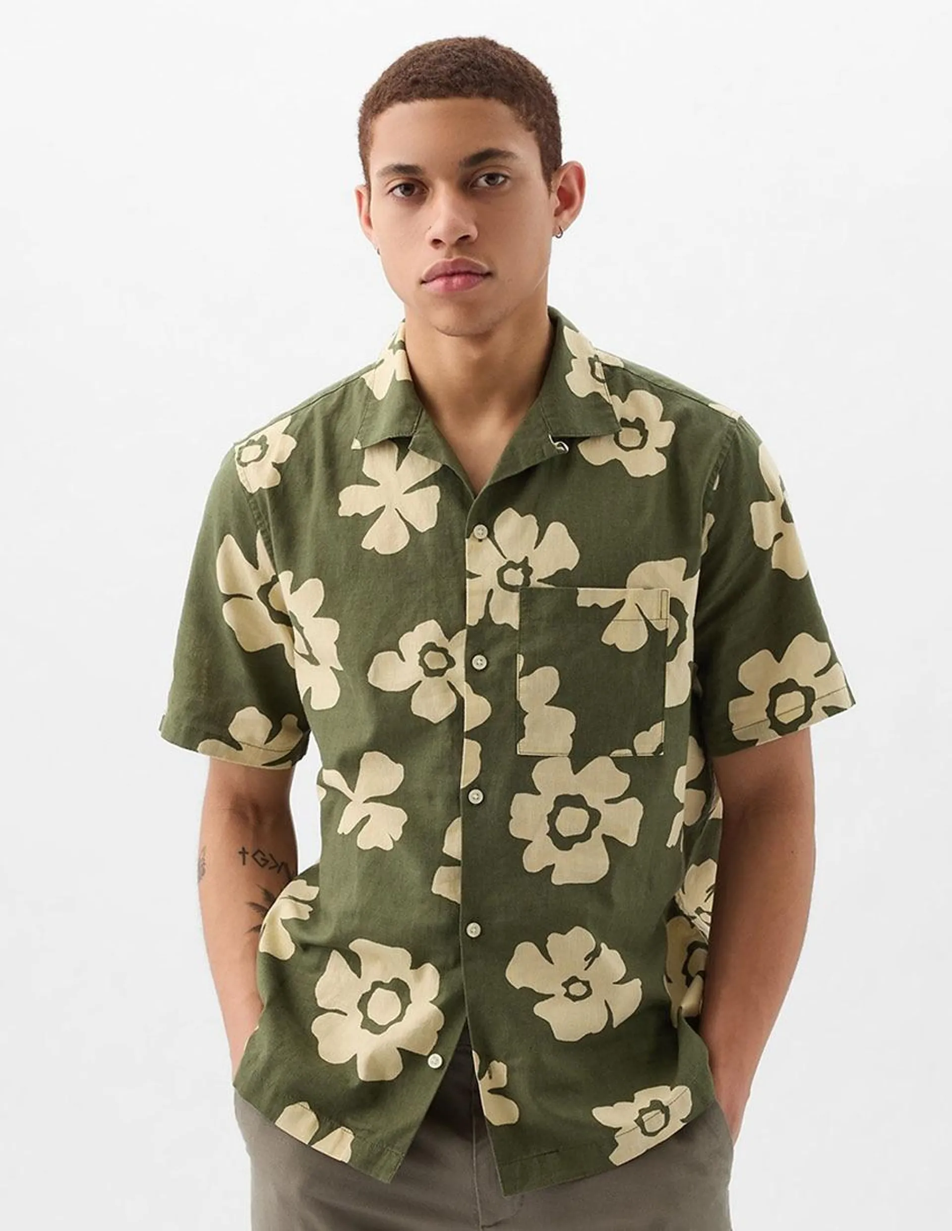 Sobrecamisa casual de algodón manga corta para hombre