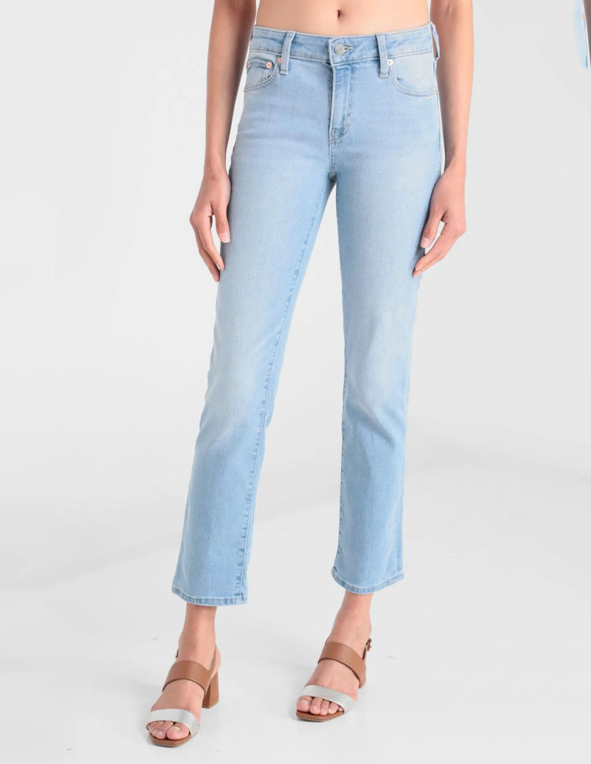 Jeans straight lavado claro corte cintura para mujer