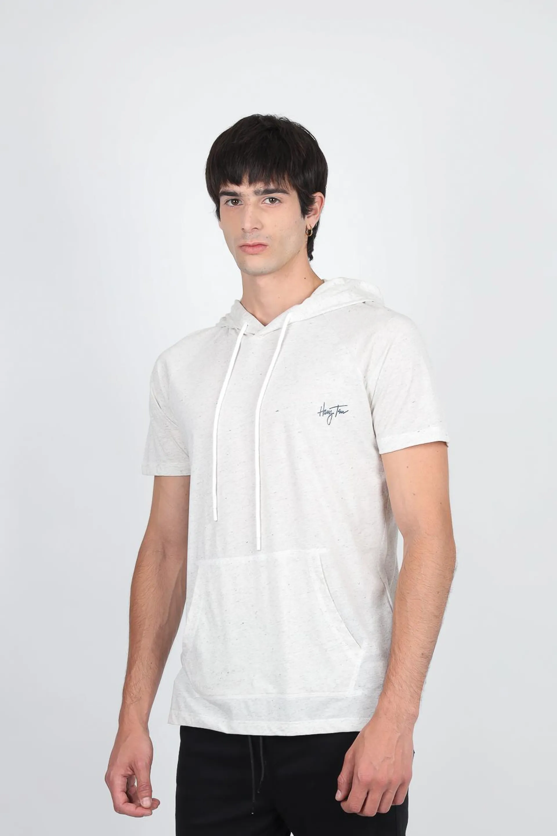 Playera con capucha