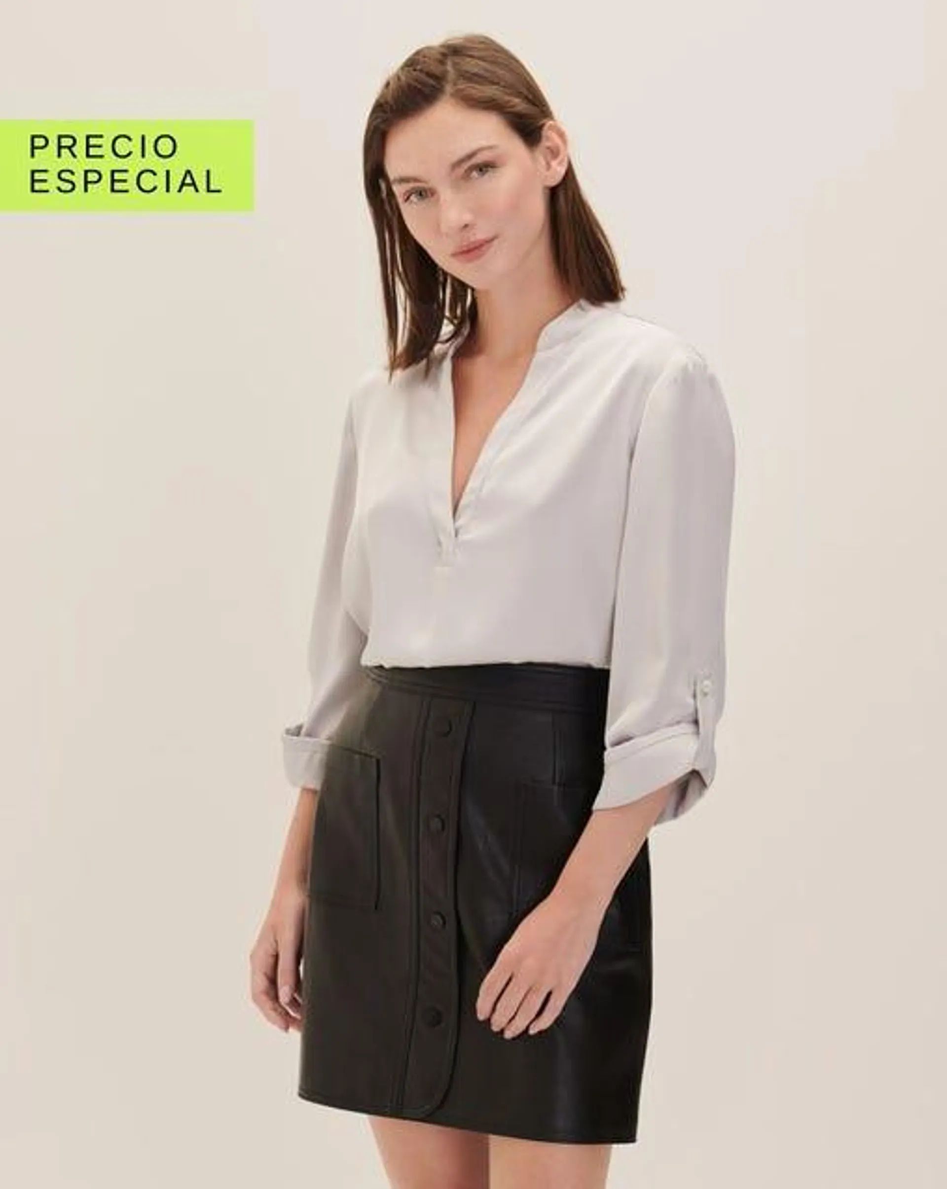 Blusa De Satín Cuello Mao Escote V Plata