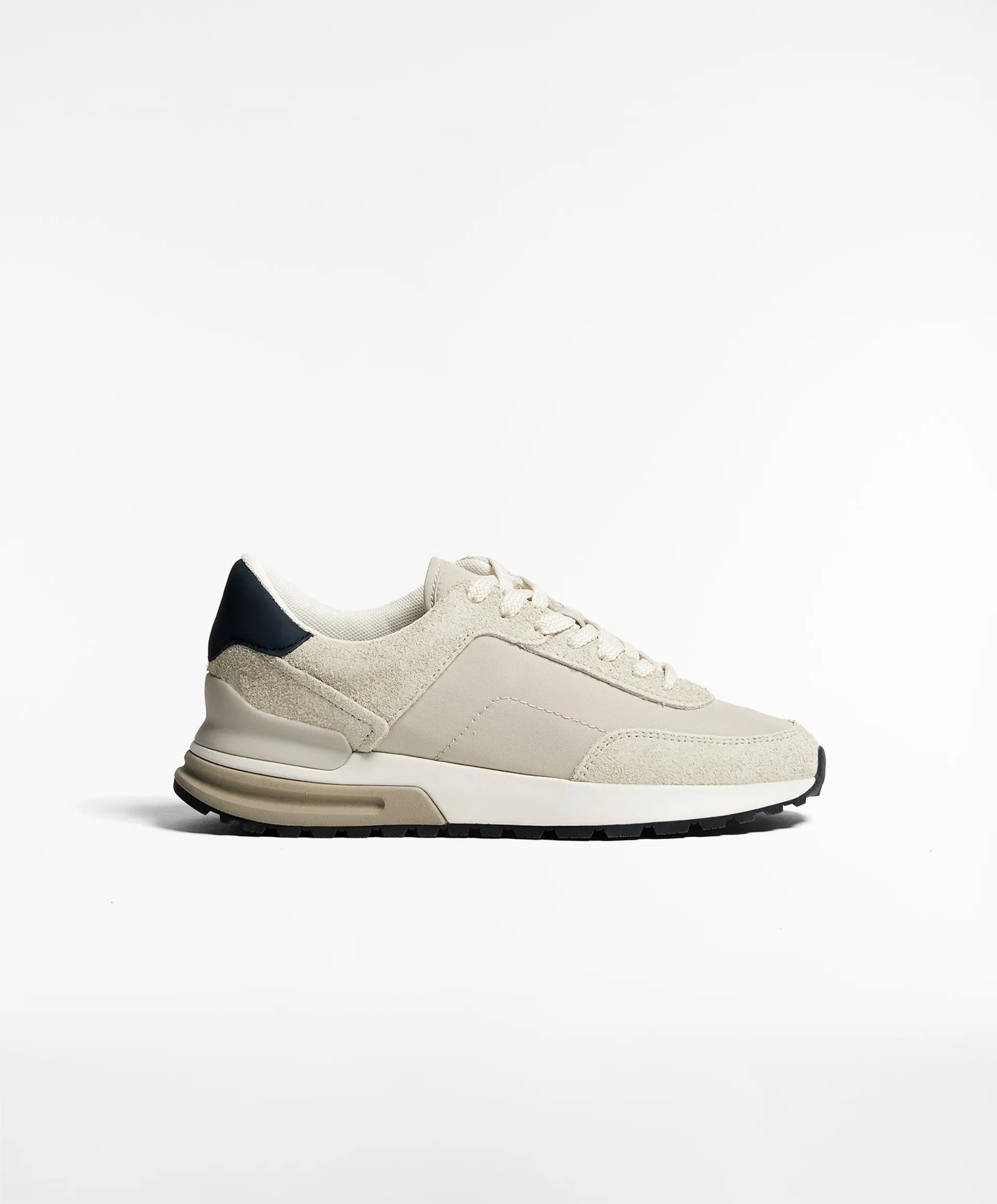 Tenis nylon y piezas de serraje