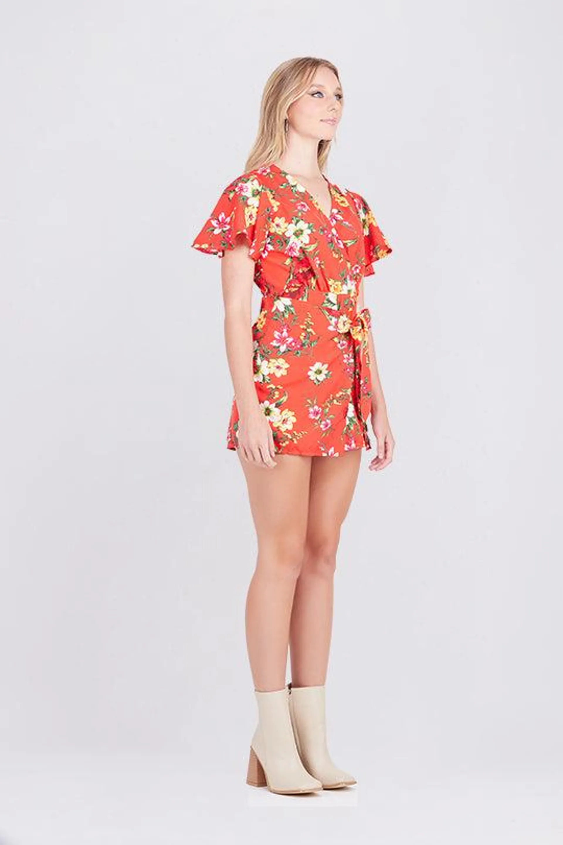 ROMPER ROJO CON ESTAMPADO FLORAL