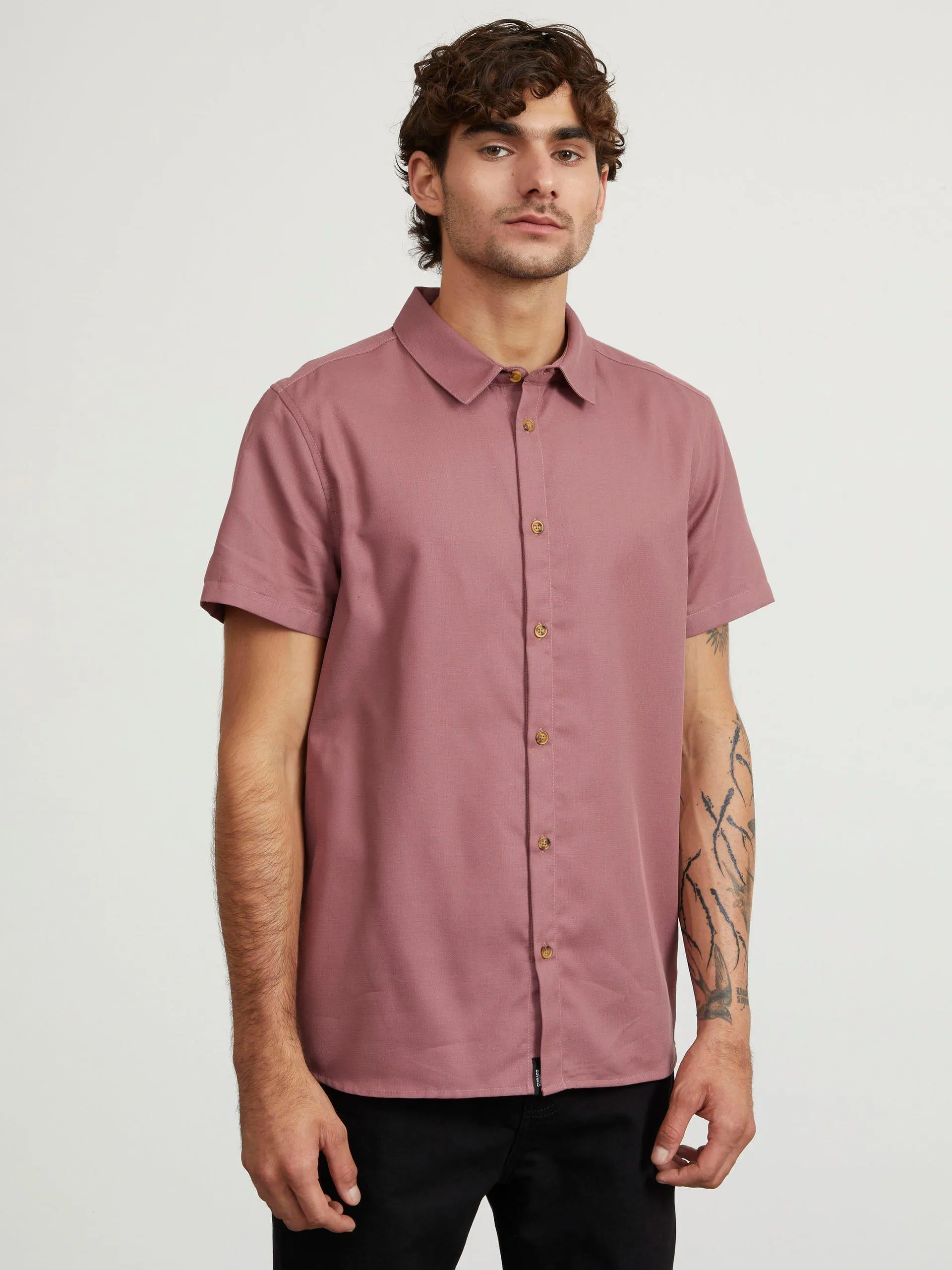 Camisa Manga Corta Tela Texturizada Rosa