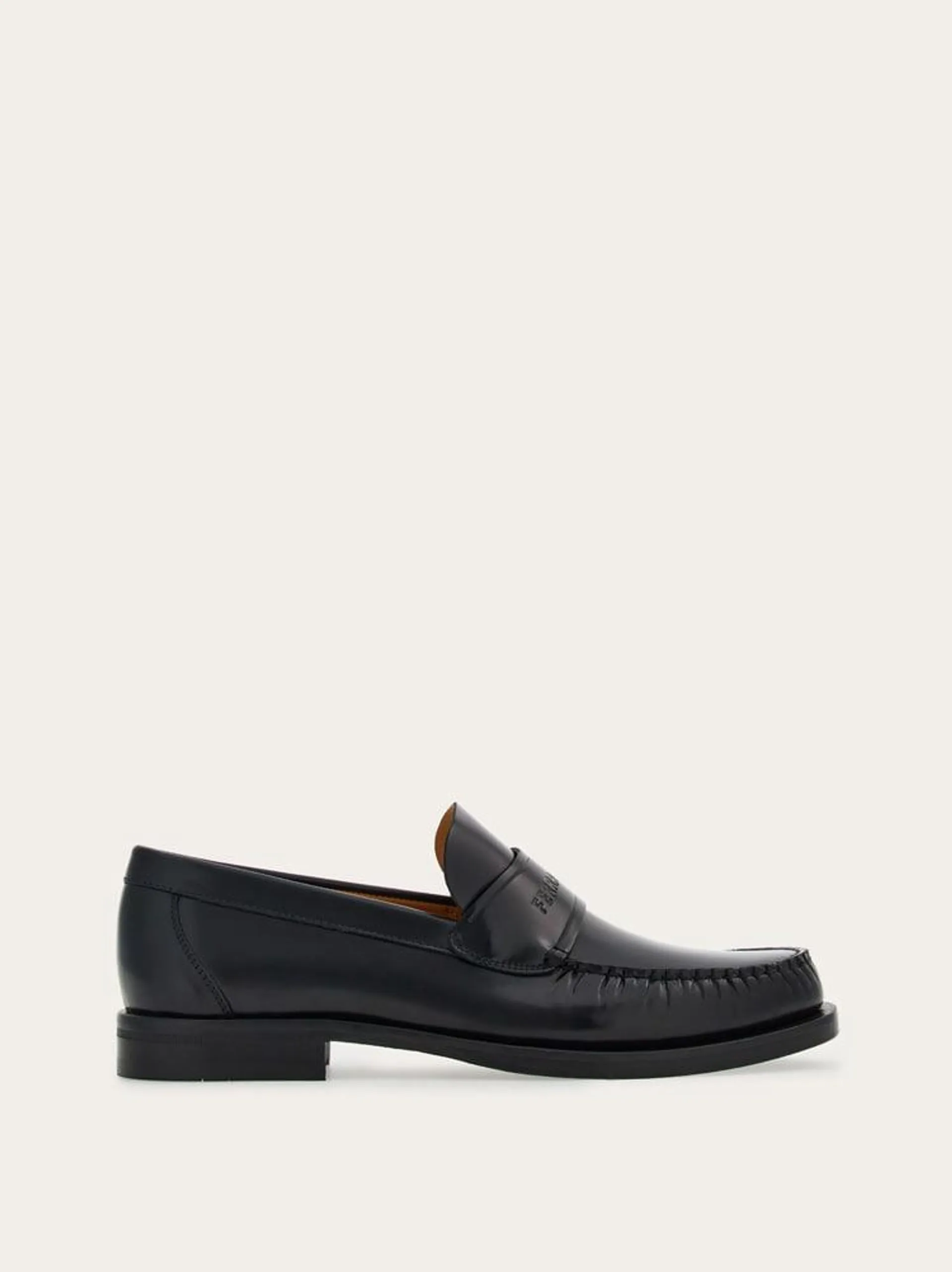Mocasines con firma