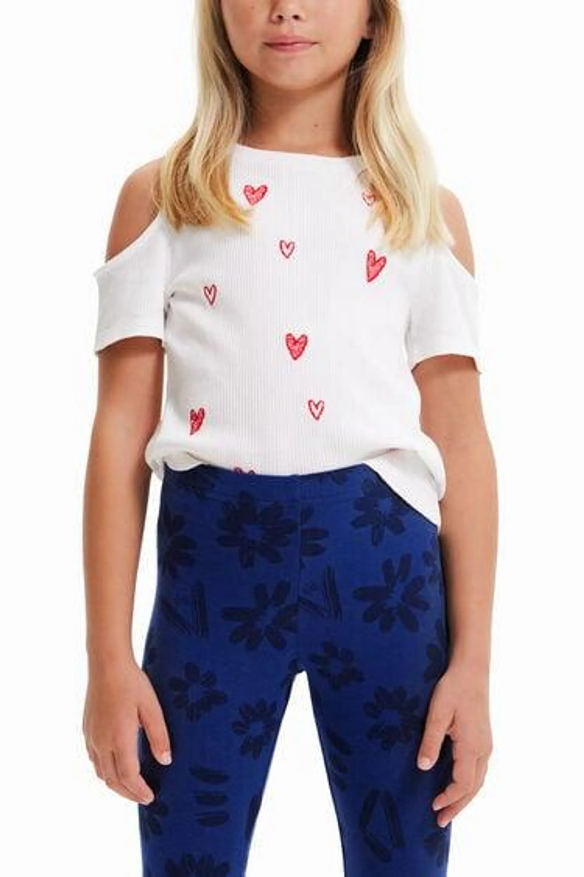 Camiseta cut-out corazones