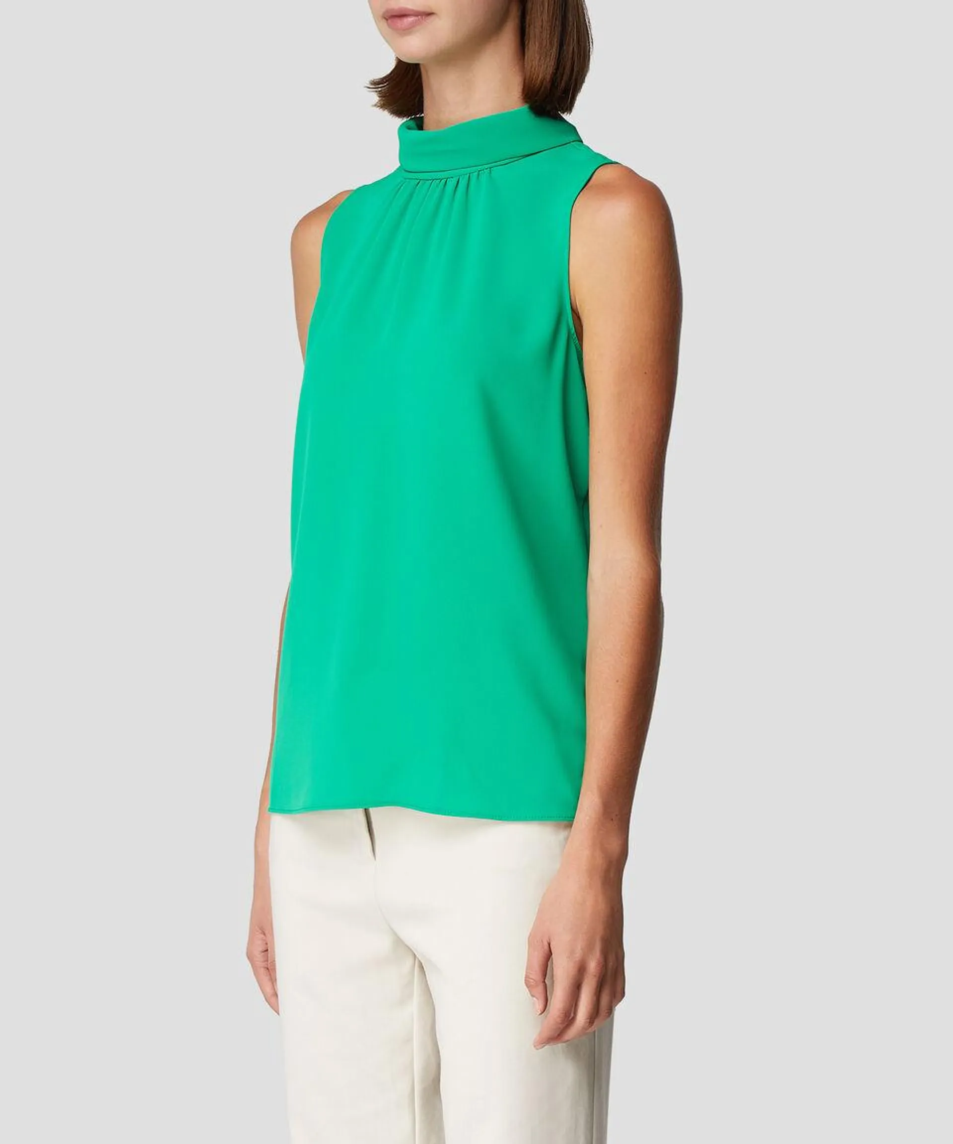 Blusa Verde Cuello Alto Con Pliegues Mujer