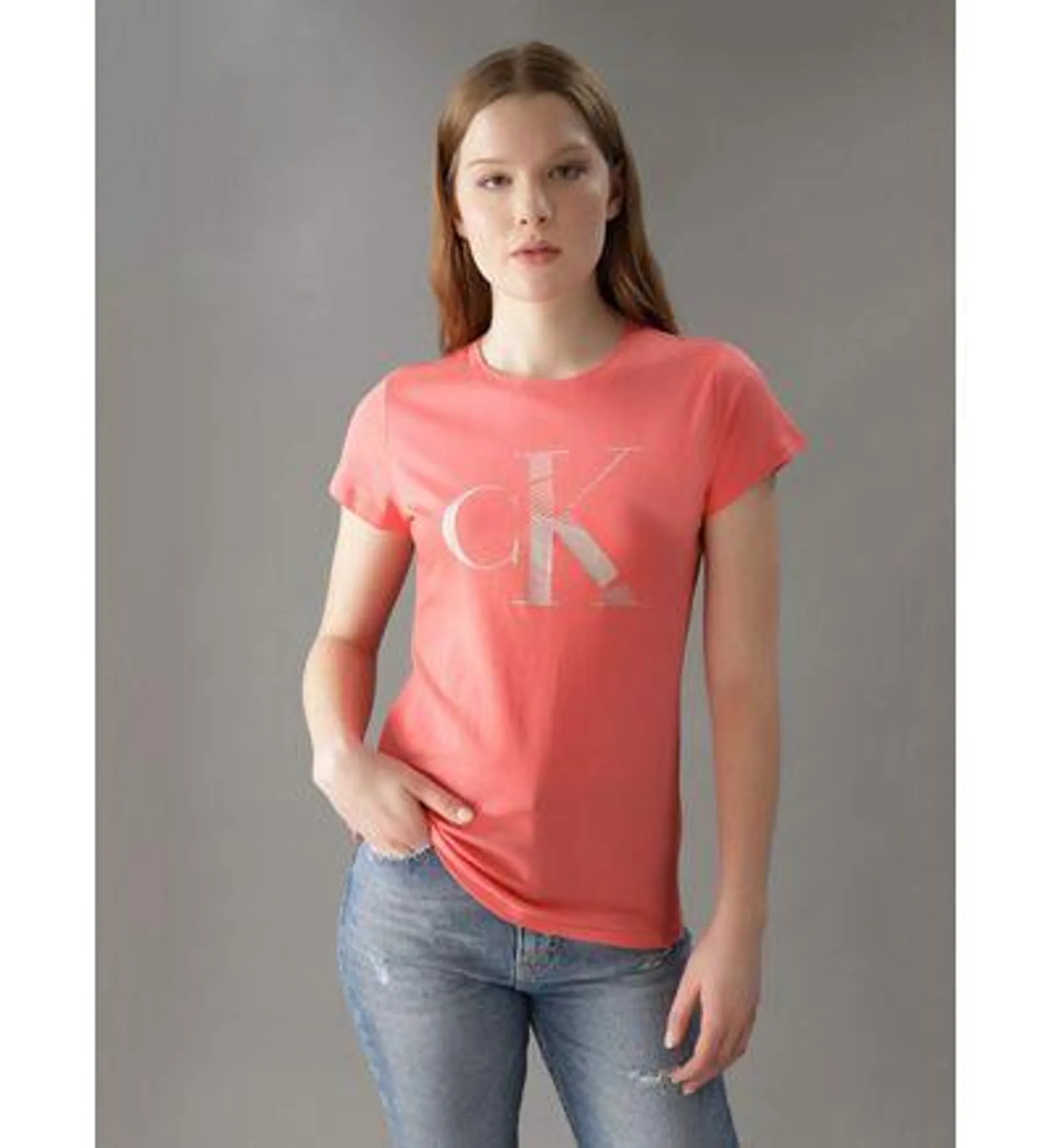 Playera Calvin Klein con Monograma Estampado Mujer Naranja