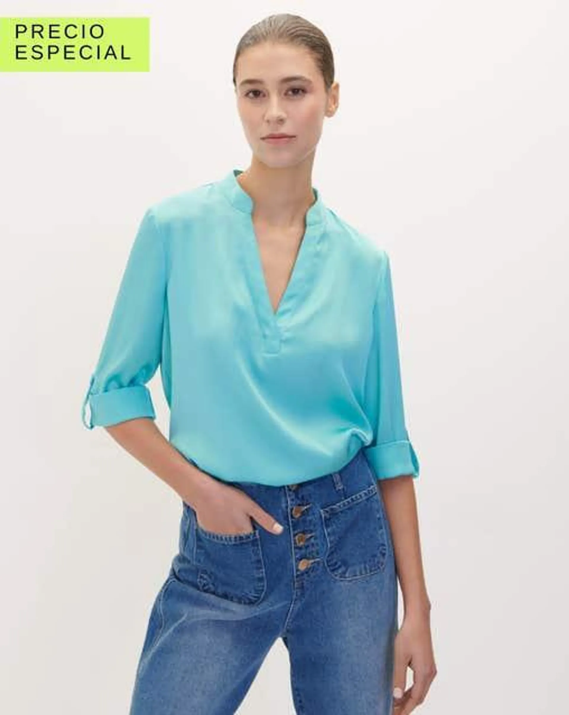 Blusa De Satín Cuello Mao Escote V