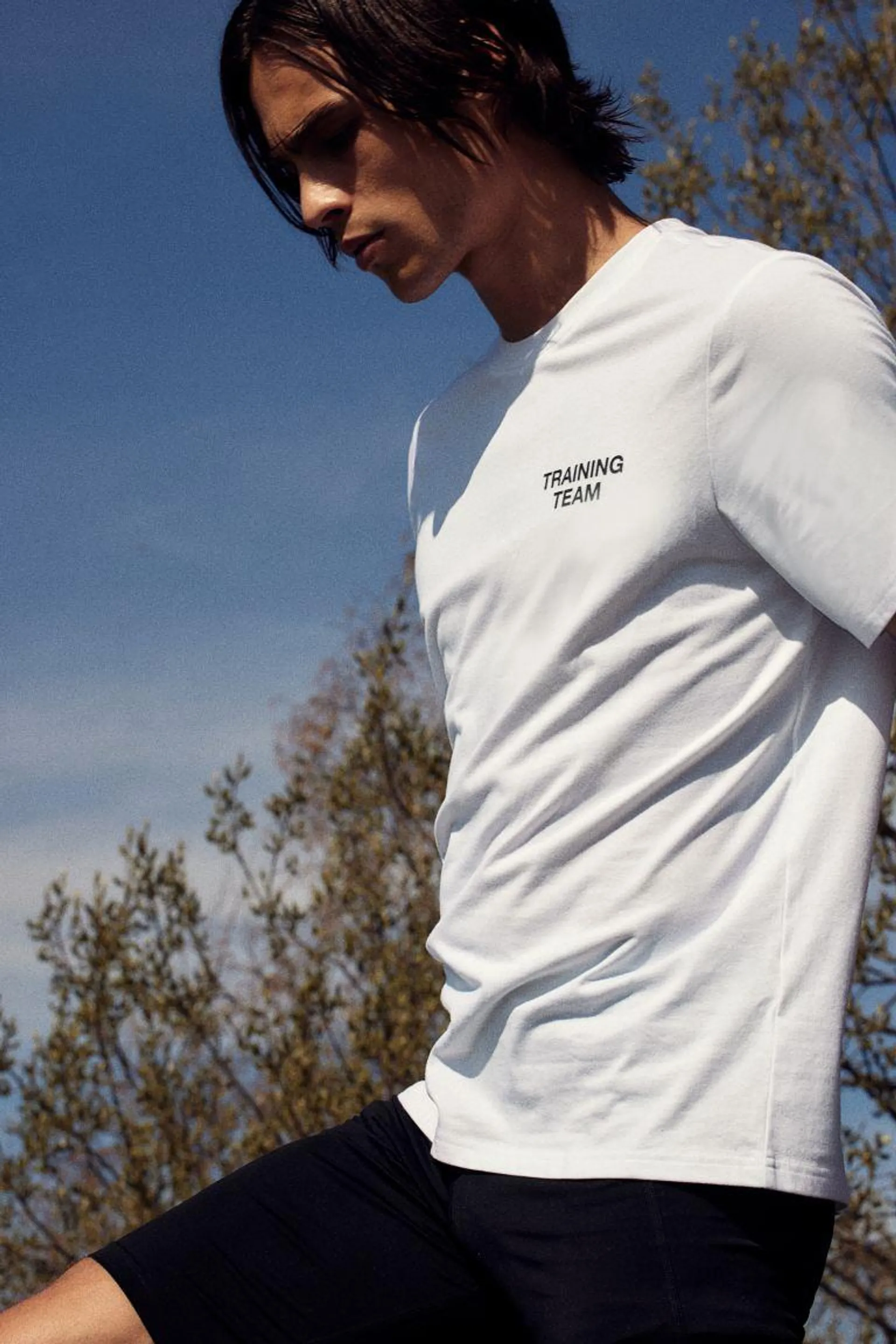 Playera deportiva en DryMove™